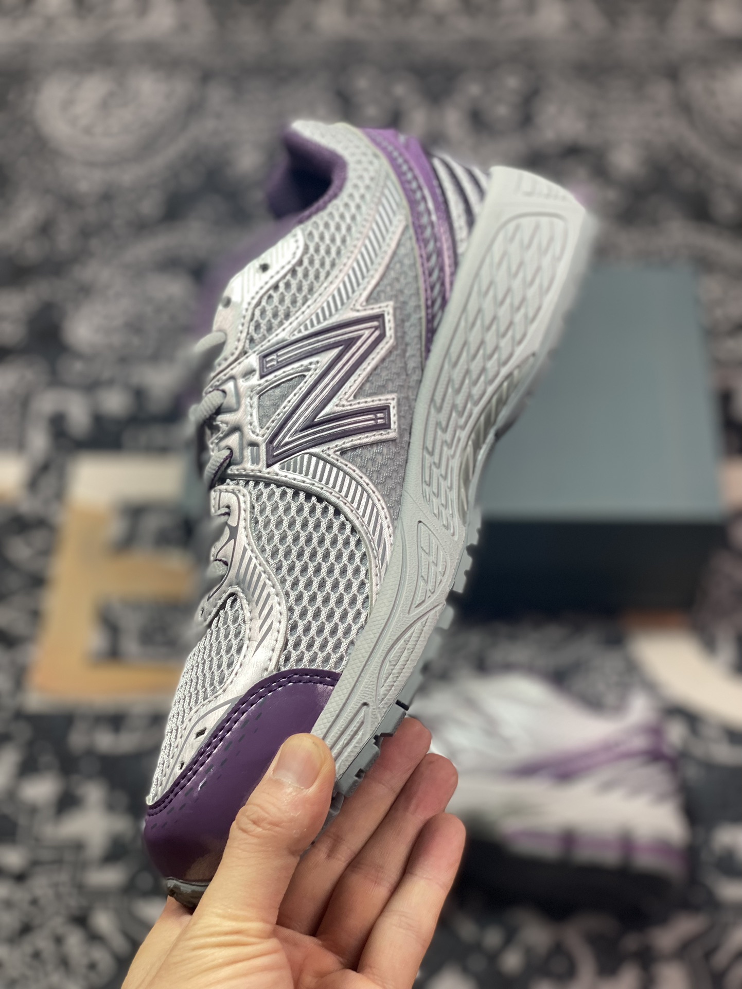 220 NB新百伦New Balance ML860V2系列低帮经典慢跑鞋“银灰罗兰紫”ML860PP2