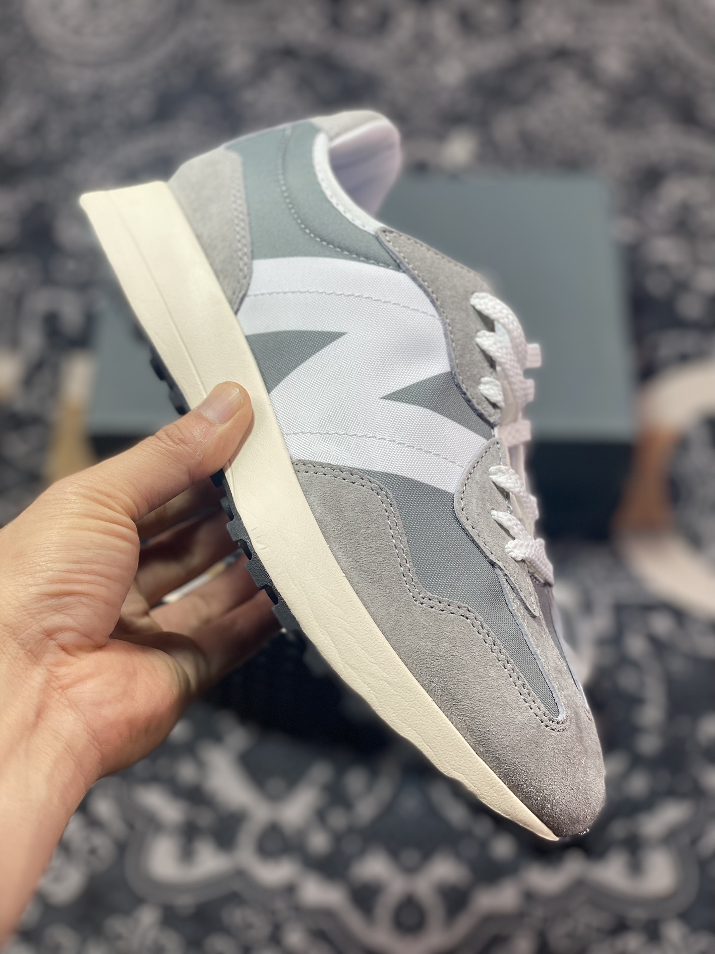 200 新百伦New Balance MS327系列复古休闲运动慢跑鞋“拼色元祖灰白宝蓝”MS327LAB