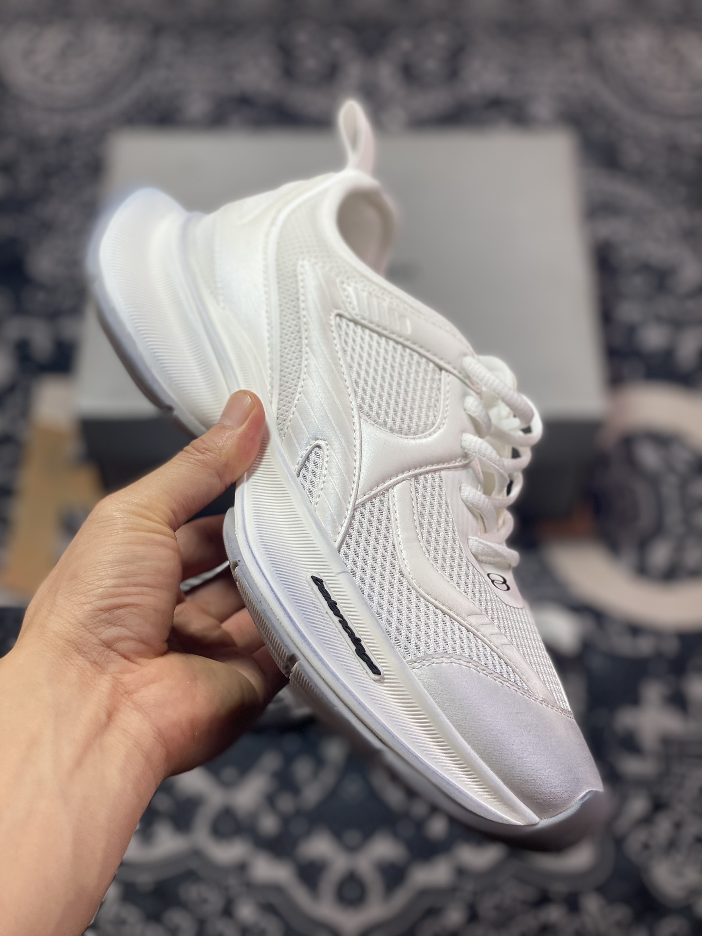 280 巴黎世家BALENCIAGA Circuit Sneakers 环道系列低帮慢跑鞋“网织武士白灰LOGO做旧”793944 WFLGY 0120