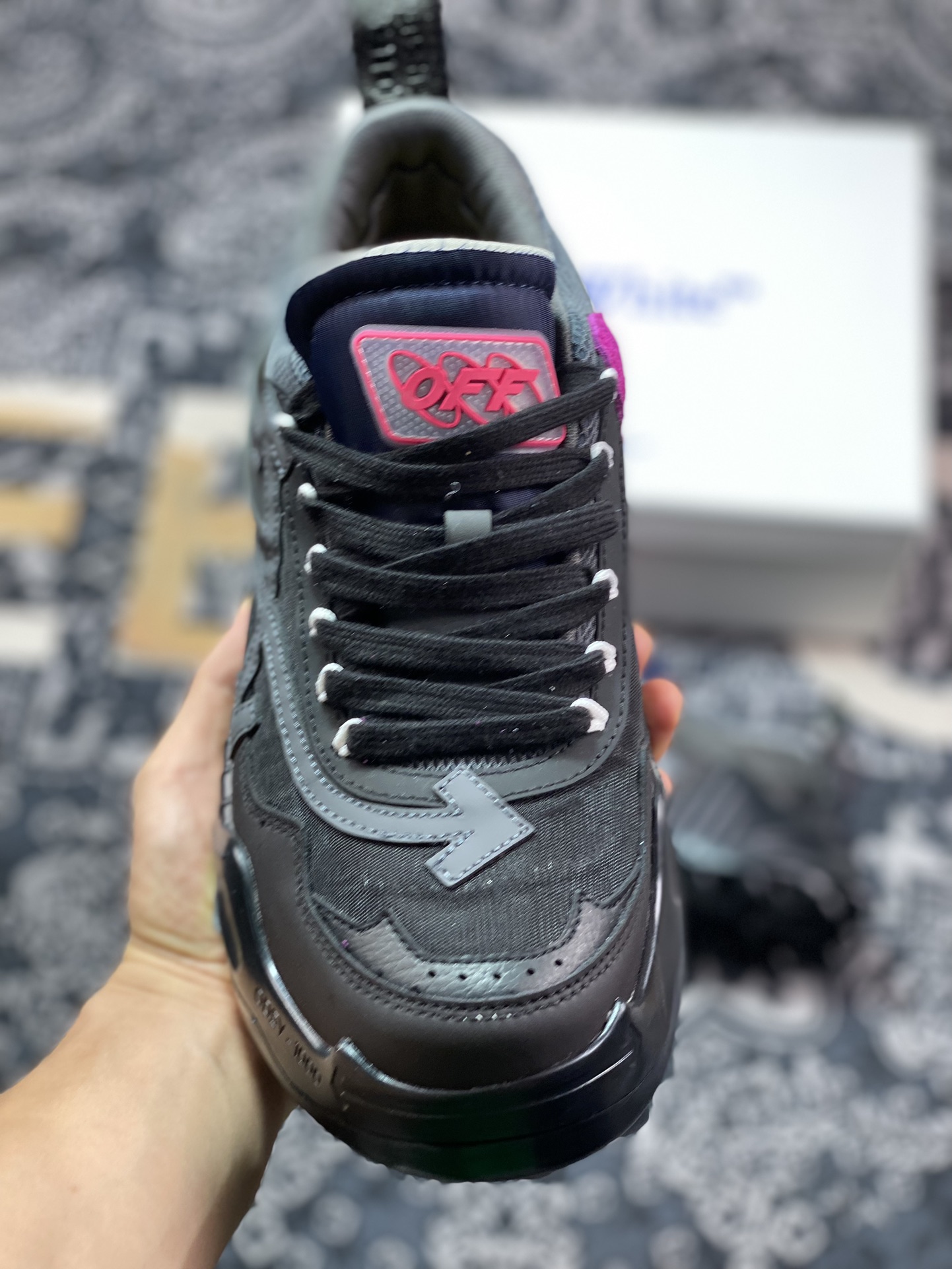 380 Off-White ODSY-1000 Chunky Arrow 系列低帮增高休闲运动鞋“黑玫粉深灰”OMIA139R208000531010