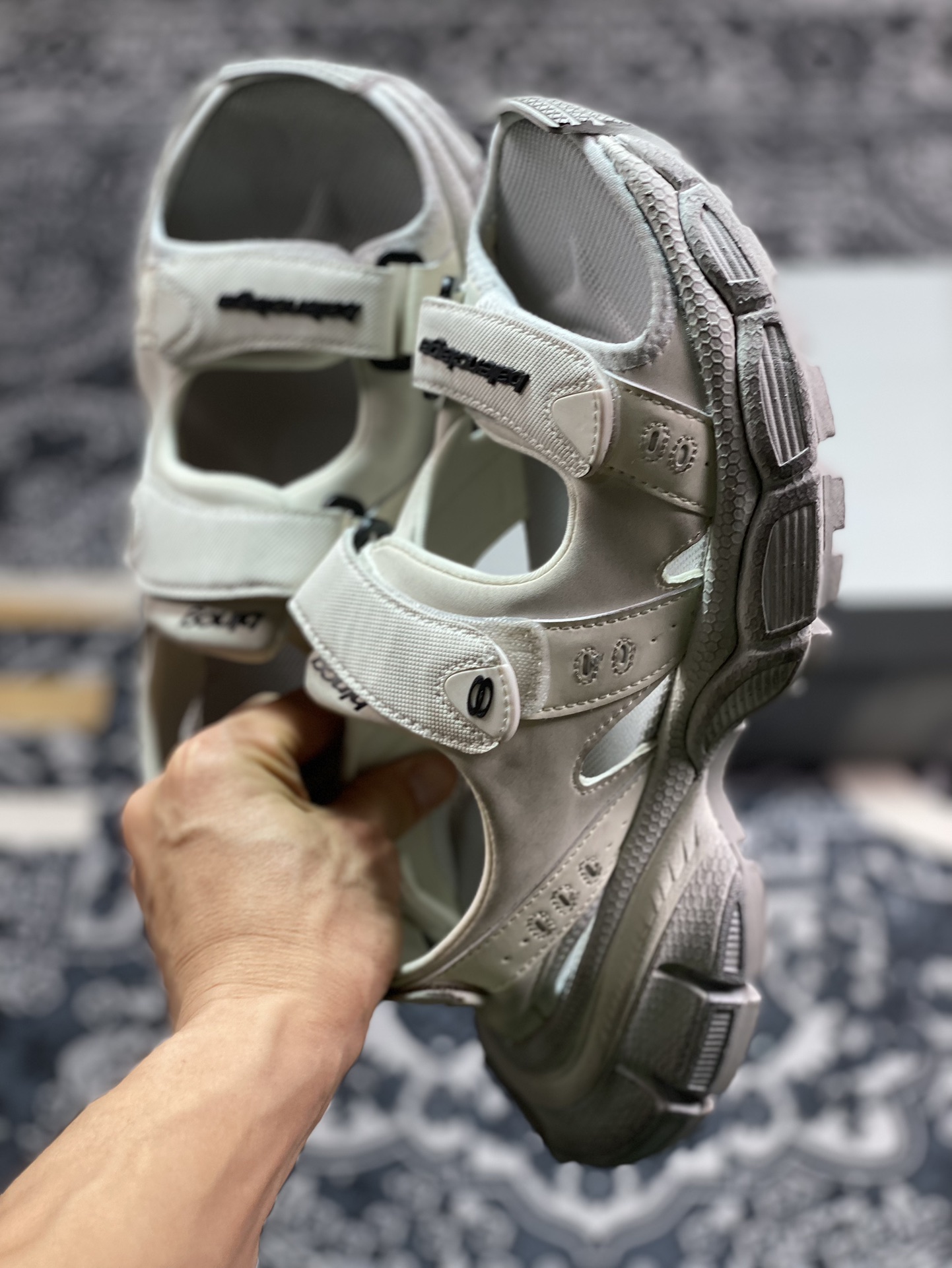 420 BALENCIAGA 3XL Sandals 3+系列低帮复古阔型底姥爹凉鞋“浅白黑做旧”786956 W3XLT 9191