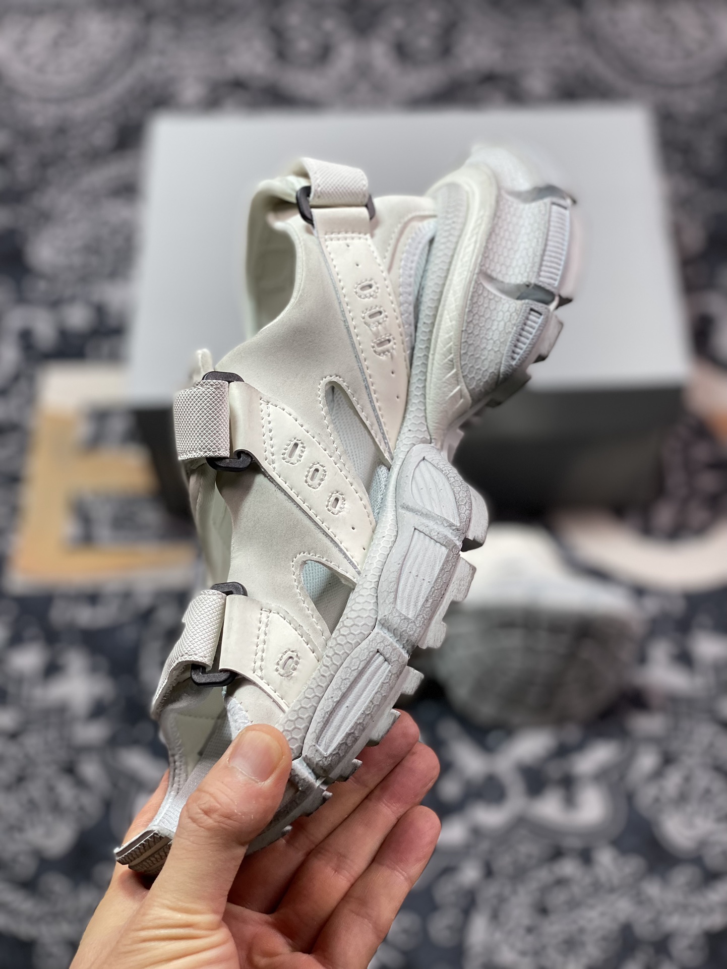 420 BALENCIAGA 3XL Sandals 3+系列低帮复古阔型底姥爹凉鞋“浅白黑做旧”786956 W3XLT 9191