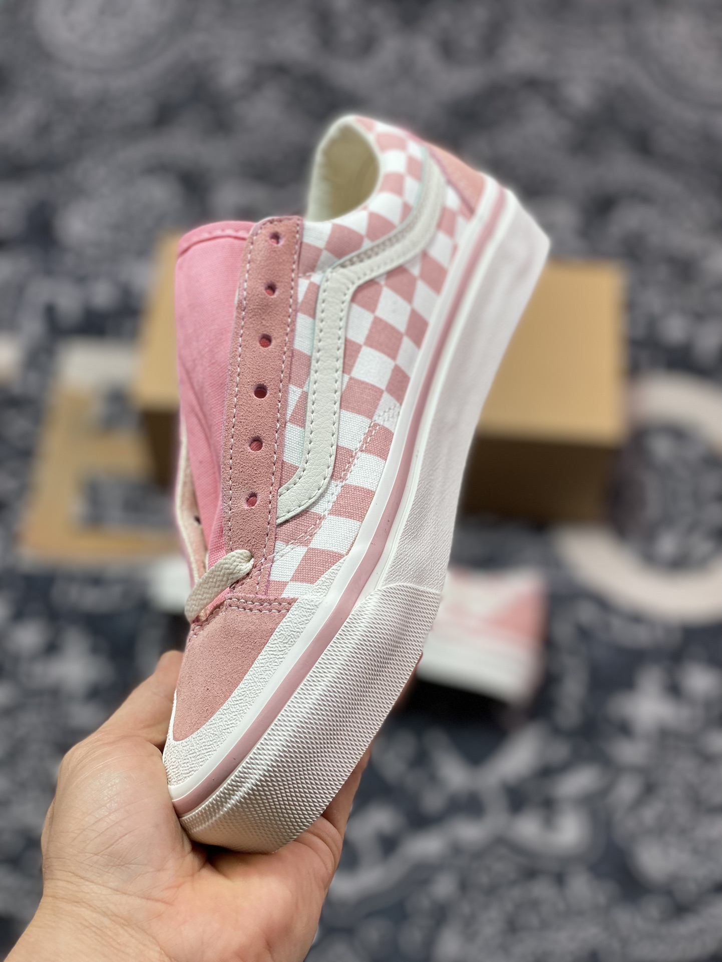 150 真标 Vans Old Skool Reissue 136 粉色棋盘格 包头复古休闲帆布鞋 VN000MT6EBQ