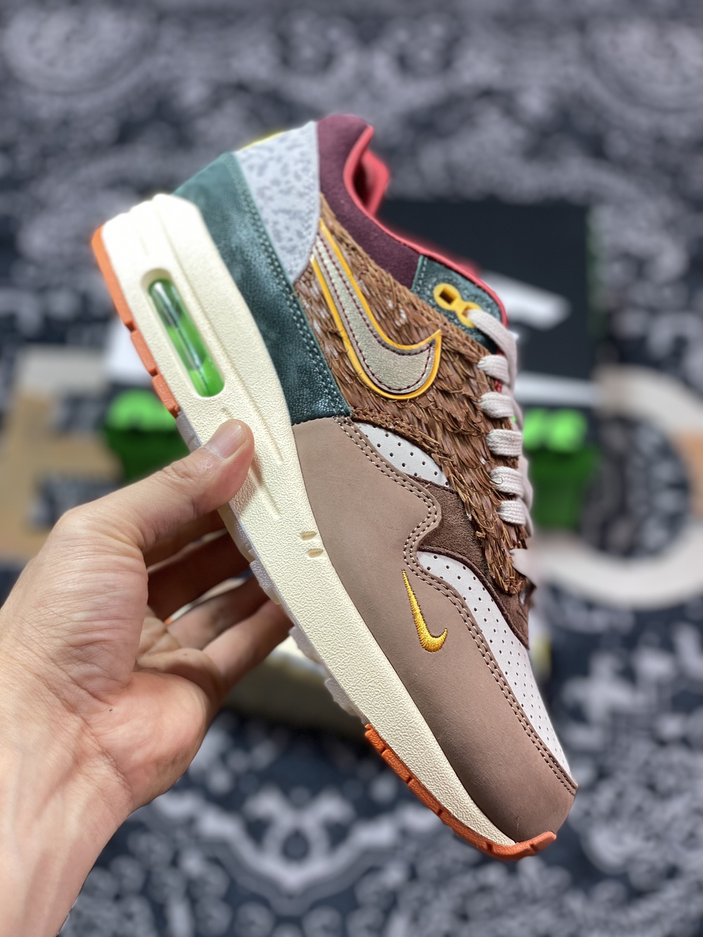 500 优选 原装级别 Division Street x Air Max 1/87 联名复古休闲运动鞋 HQ2639-100