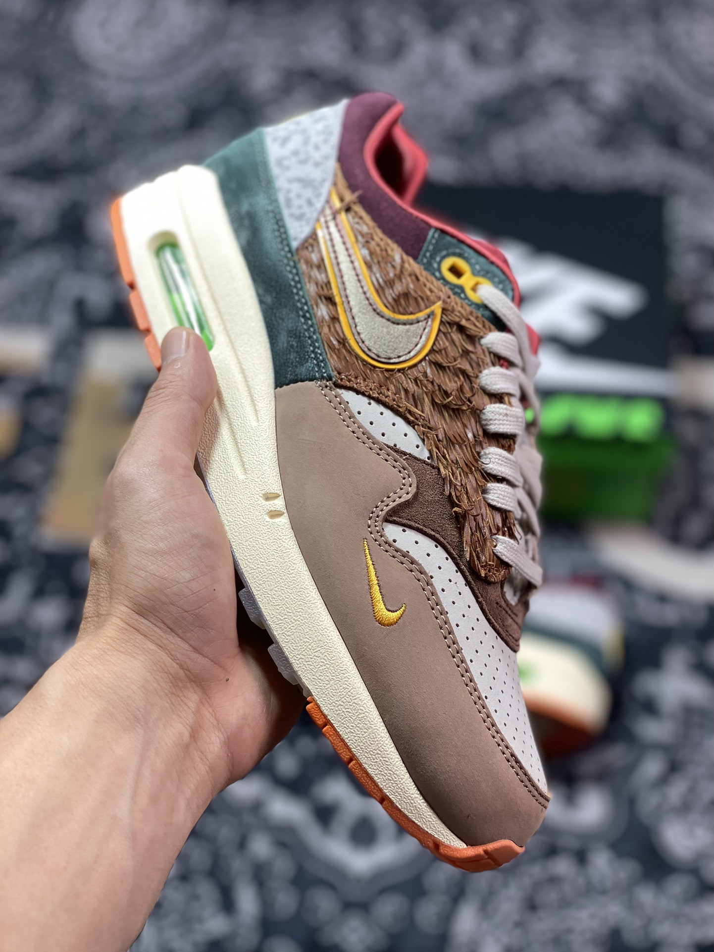 500 优选 原装级别 Division Street x Air Max 1/87 联名复古休闲运动鞋 HQ2639-100