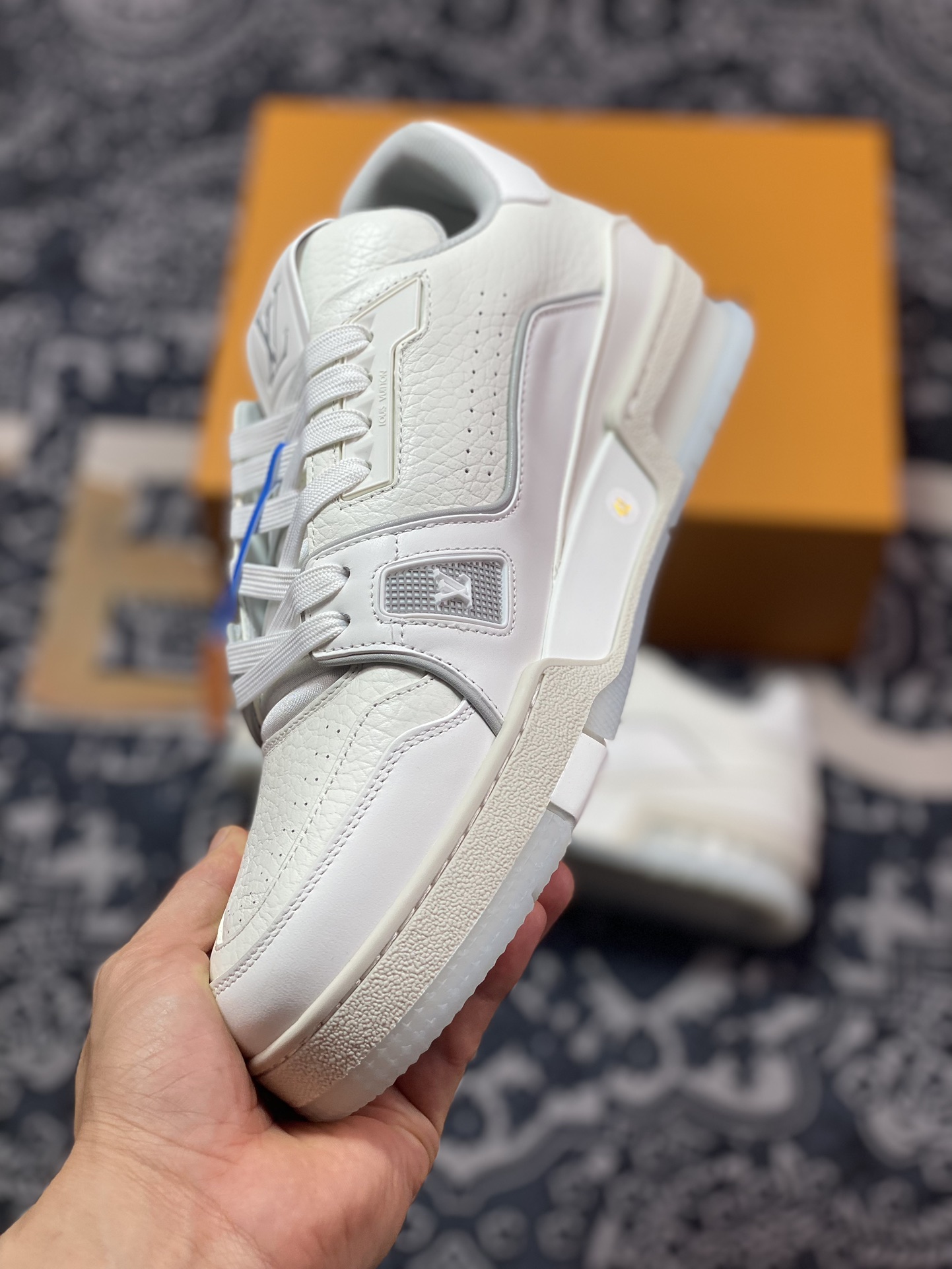 550 Louis Vuitton 路易威登 LV Trainer 低帮休闲板鞋