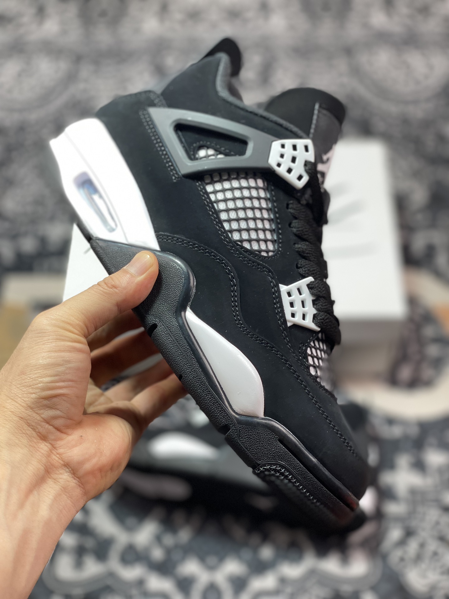 300 原装级别 F版 Air Jordan 4 Retro ”White Thunder” AJ4 乔4白色雷霆 FQ8138-001