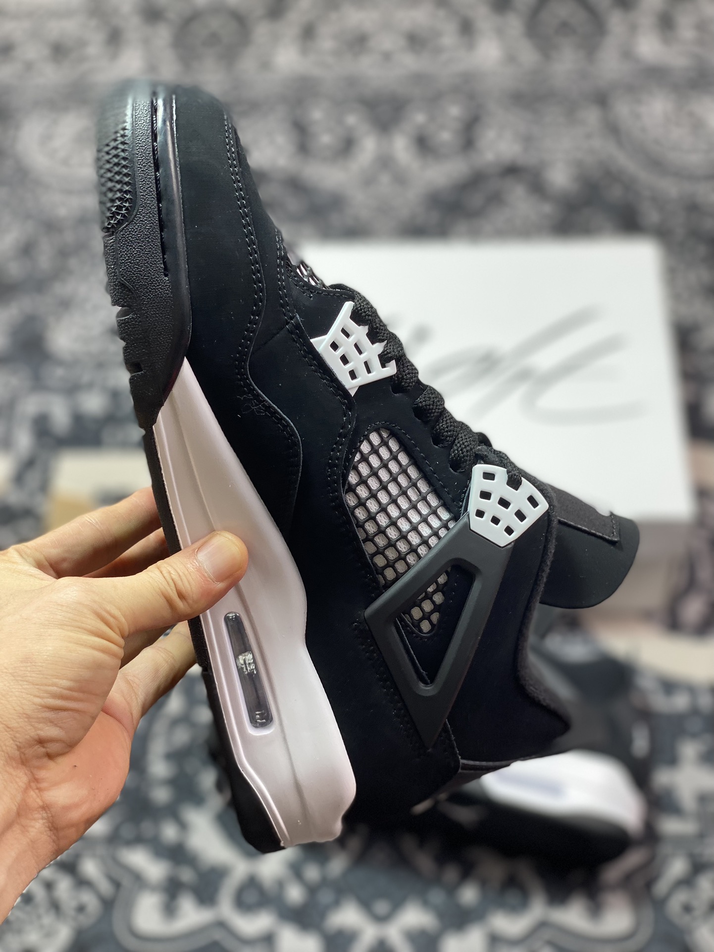 300 原装级别 F版 Air Jordan 4 Retro ”White Thunder” AJ4 乔4白色雷霆 FQ8138-001