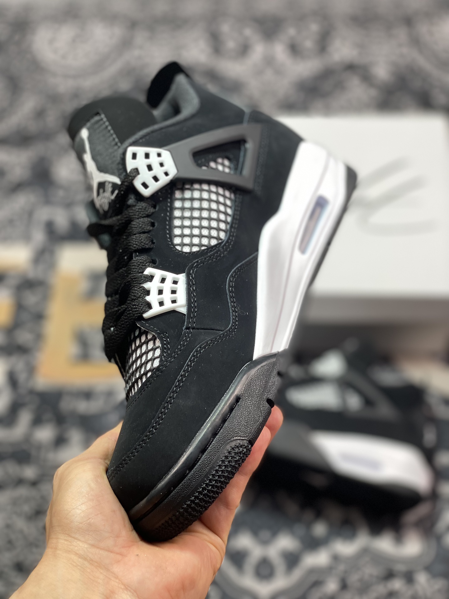 300 原装级别 F版 Air Jordan 4 Retro ”White Thunder” AJ4 乔4白色雷霆 FQ8138-001