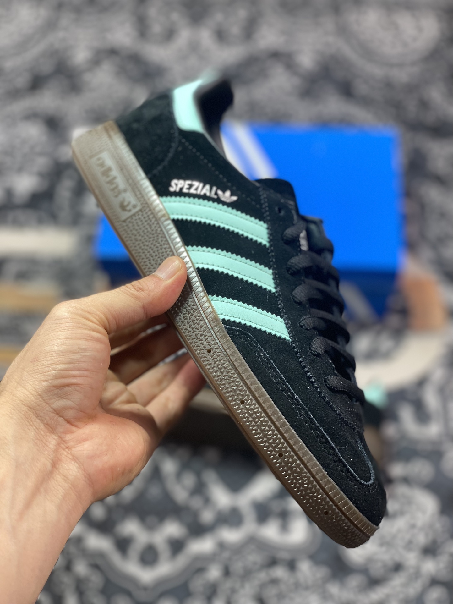 200 优选 原装级别Adidas Originals Handball Spezial 黑蓝 低帮休闲板鞋 IH7491