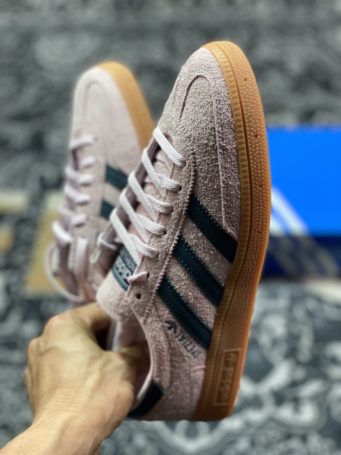 200 优选 原装级别Adidas Originals Handball Spzl 粉黑 低帮休闲板鞋 IF6561