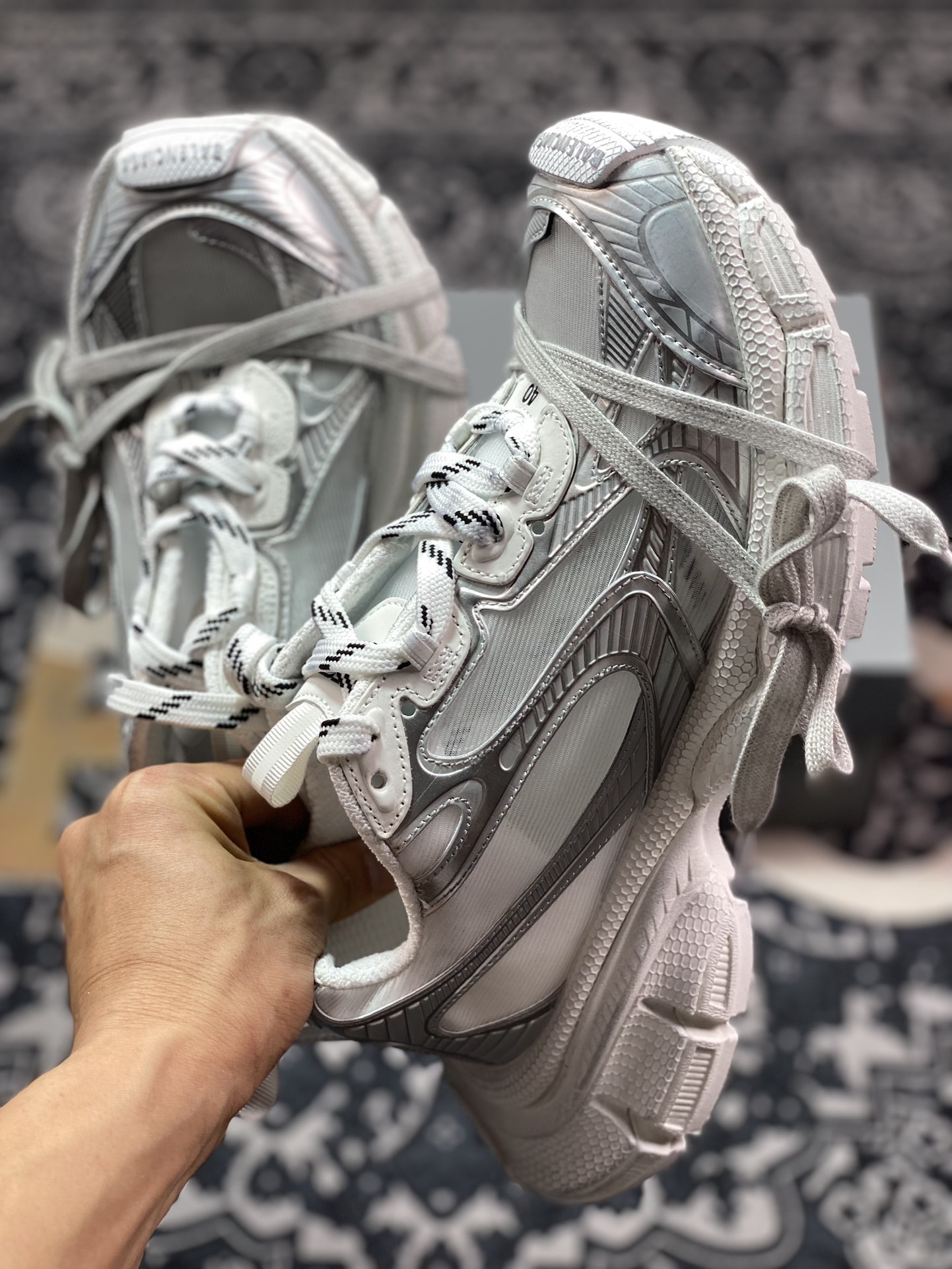 410 巴黎世家BALENCIAGA 3XL Sneakers 3+系列低帮慢跑鞋“透明网纱金属银白”734734 WTRMH 9080