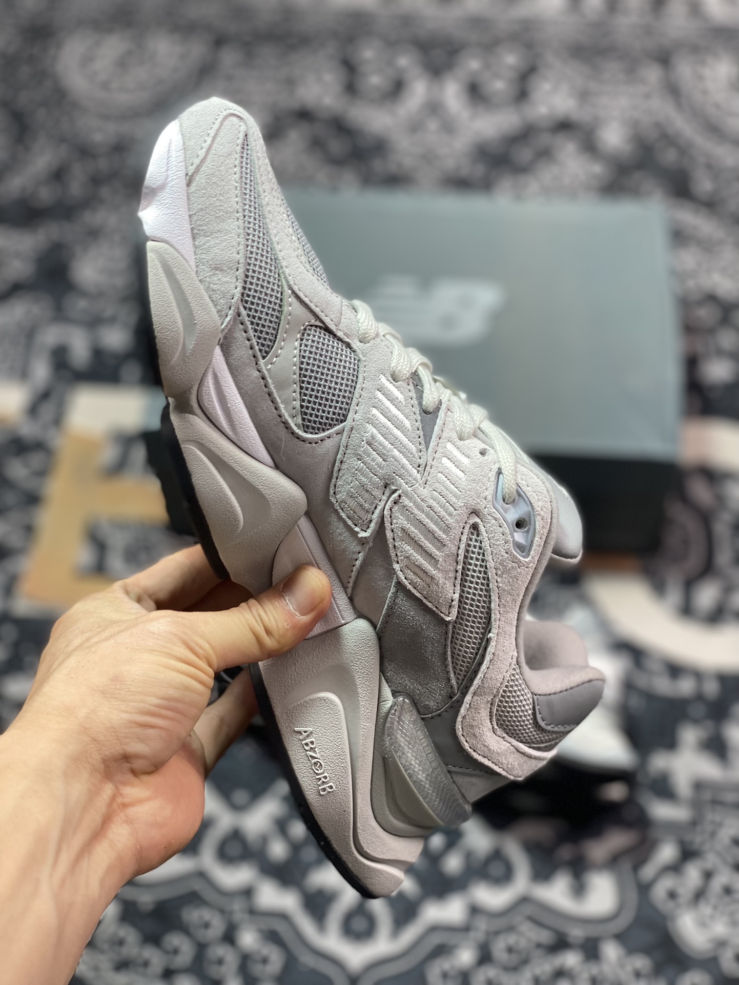 260 New Balance 9060"Grey Sliver"系列复古百搭老爹风小象蹄休闲运动跑步鞋“浅灰银灰”U9060JCG