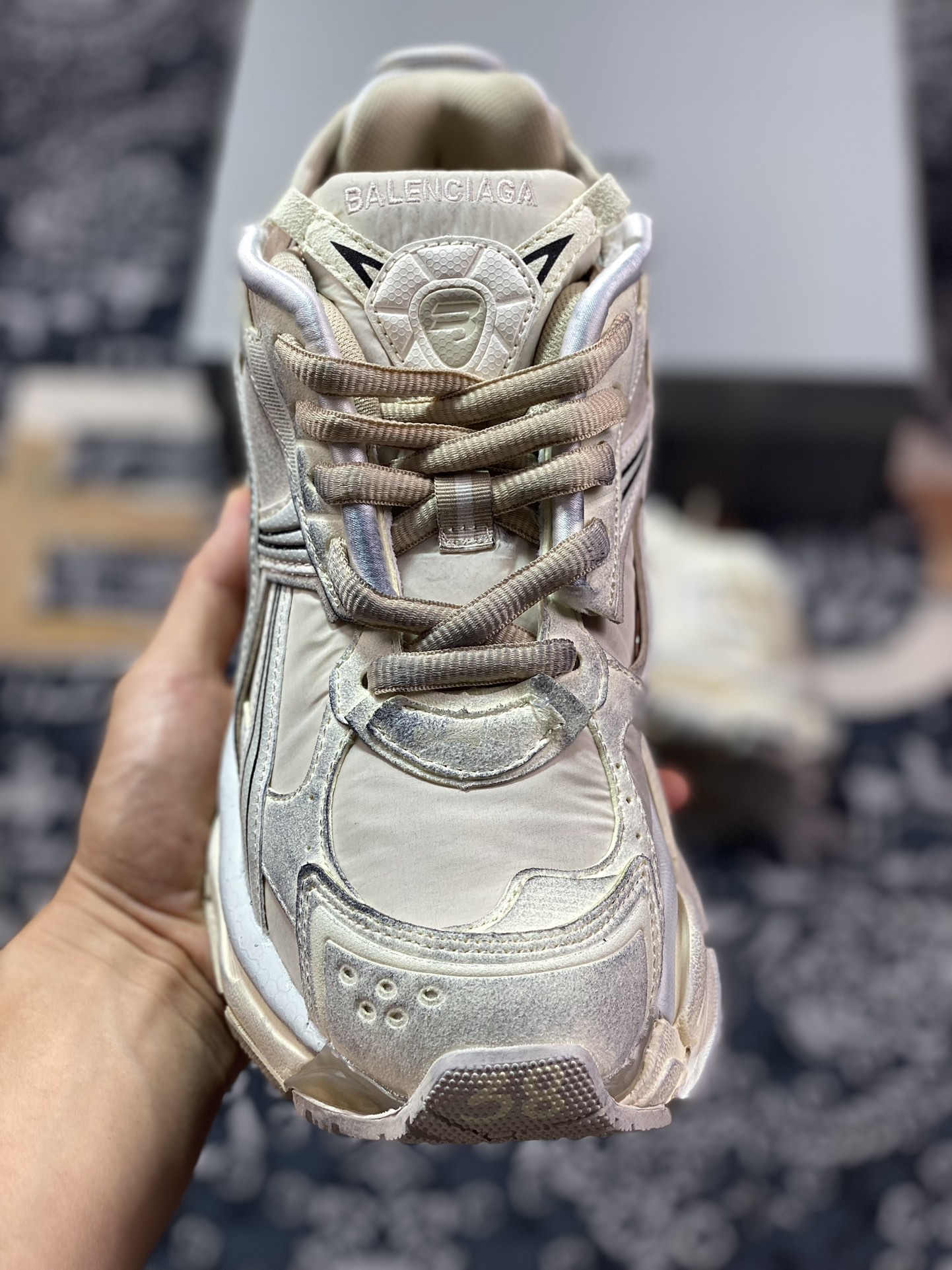 500 巴黎世家BALENCIAGA Runner Sneaker"White/Yellow"2.0慢跑慢跑鞋“2.0解构破坏做旧米白黄”