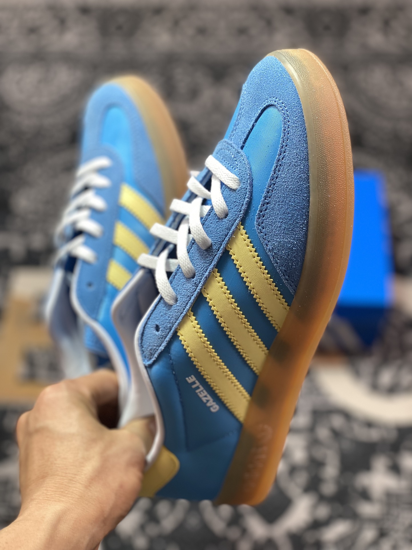 200 阿迪达斯Adidas Gazelle Indoor Trainers 羚羊内训系列低帮板鞋“天蓝浅黄生胶底”IE2960