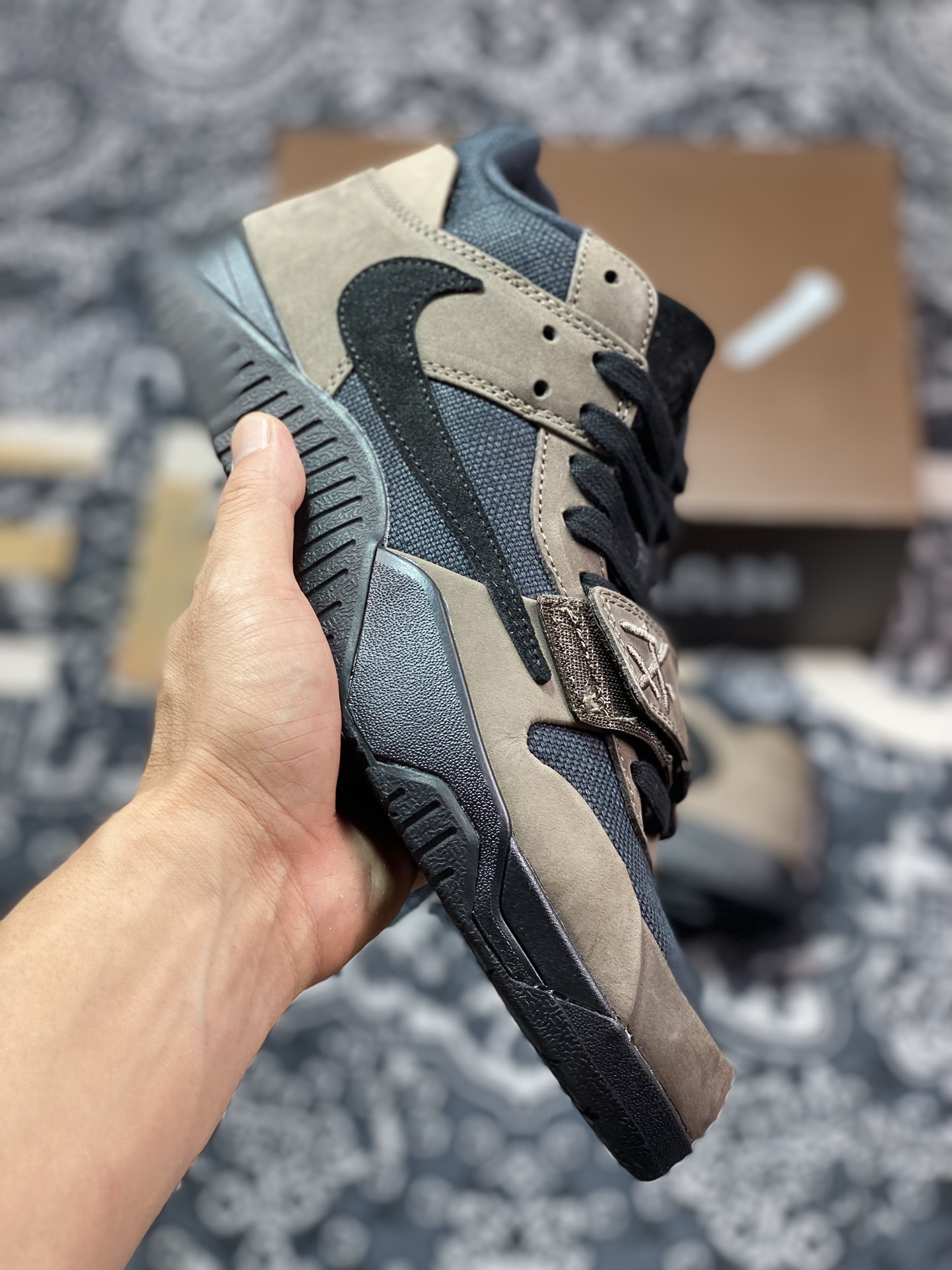 420 优选 原装级别 纯原版本 Travis Scott x Air Jordan Executive The Check 联名款复古文化篮球鞋 FZ8117-204