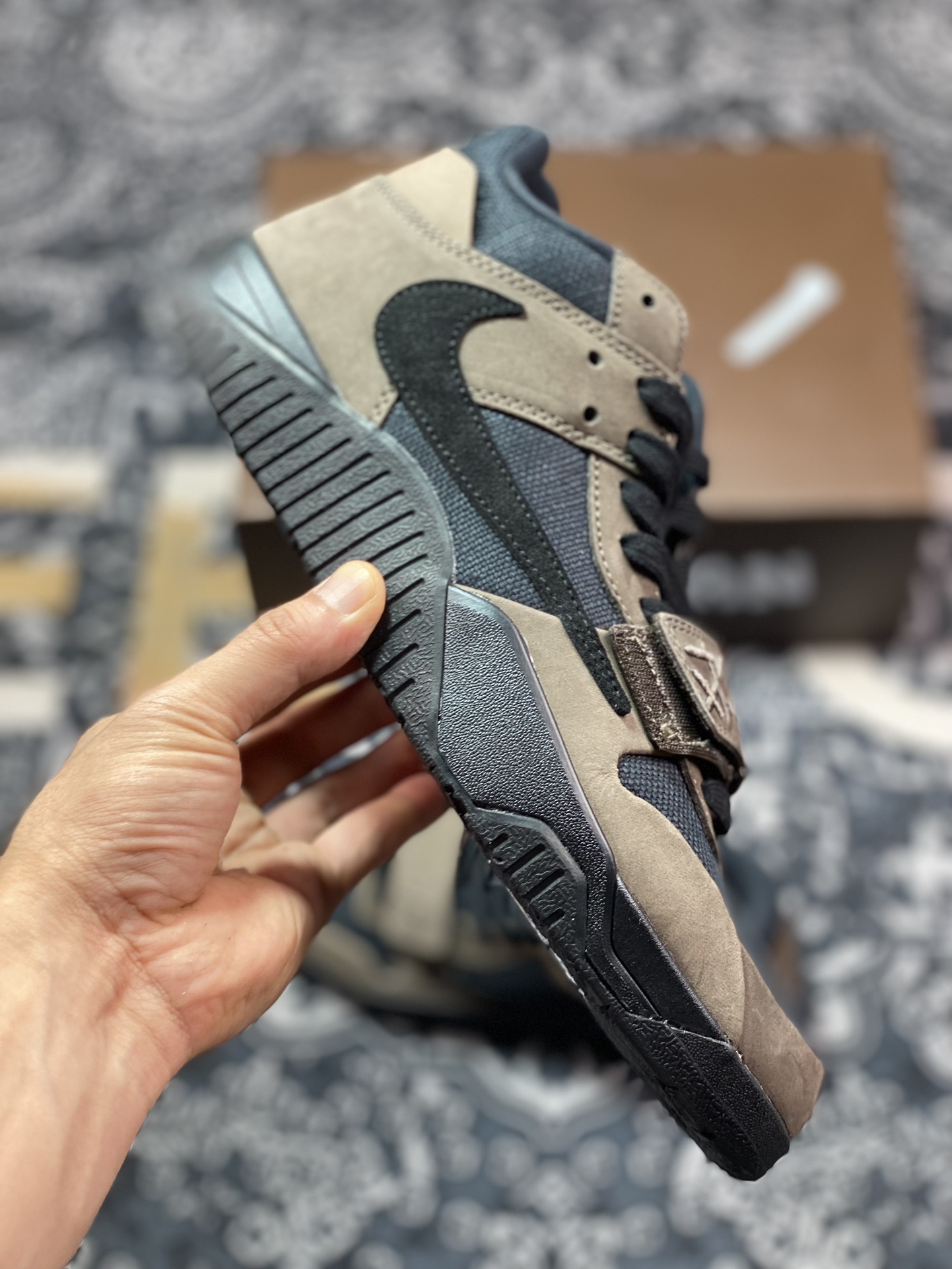 420 优选 原装级别 纯原版本 Travis Scott x Air Jordan Executive The Check 联名款复古文化篮球鞋 FZ8117-204