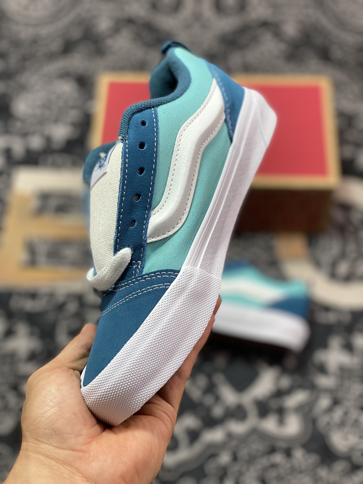 Vans Classics Knu Skool 范斯新款 新配色灰蓝面包鞋  VNOOOCSOBER