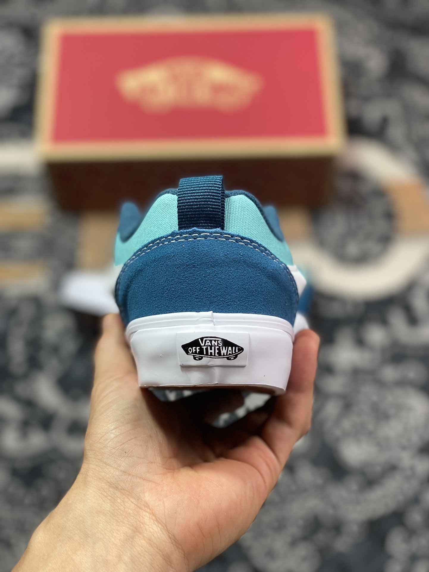 Vans Classics Knu Skool 范斯新款 新配色灰蓝面包鞋  VNOOOCSOBER