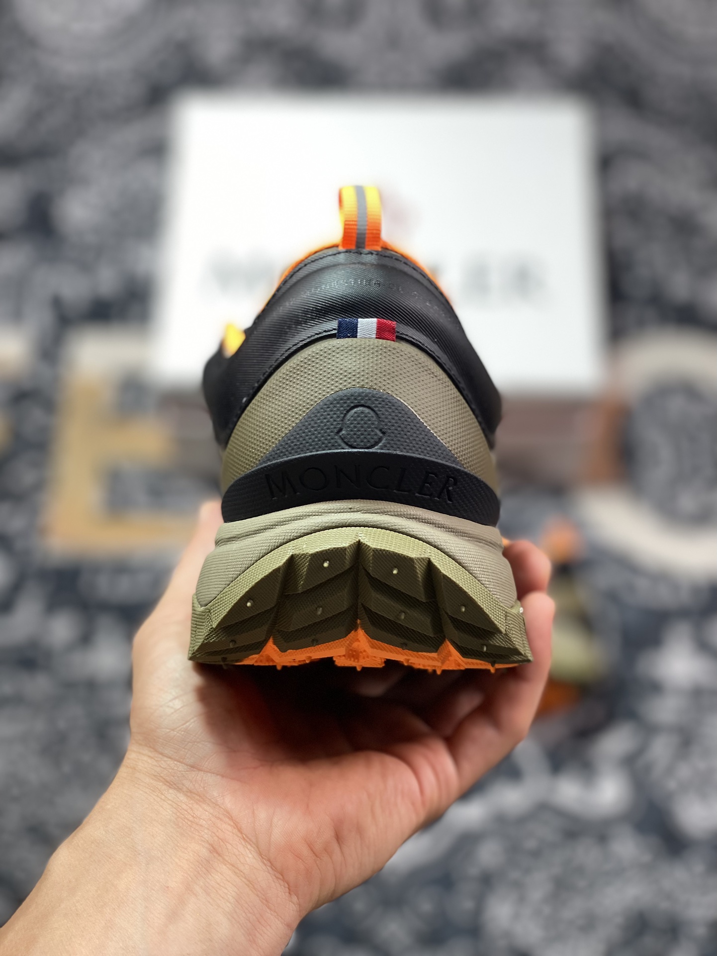 蒙口Trailgrip Lite Trainers 越野旅行2代系列低帮轻量户外登山运动鞋“橄榄绿黑橙镂空”I109A4M00130M2808P89