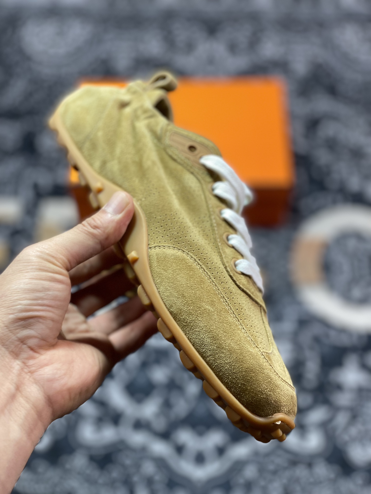 爱马仕/Hermès IN Suede Sneaker Low IN系列低帮运动鞋“麂皮麦黄沙棕”H241193Z 02390