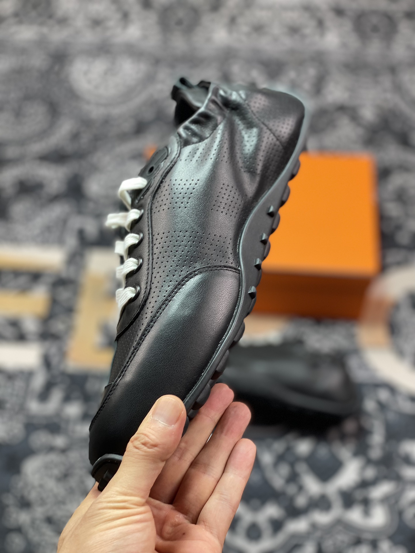 爱马仕/Hermès IN Leather Sneaker Low IN系列低帮免系带运动鞋“皮革全黑”H241193Z 02390