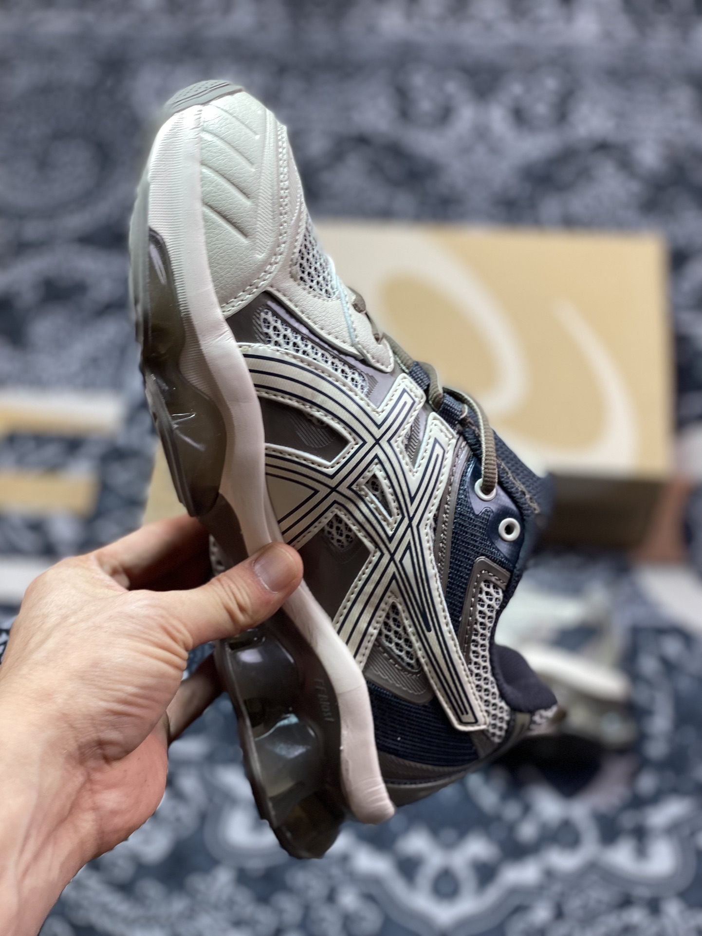 Asics Gel-QUANTUM KINETIC 亚瑟士运动休闲透气专业跑鞋