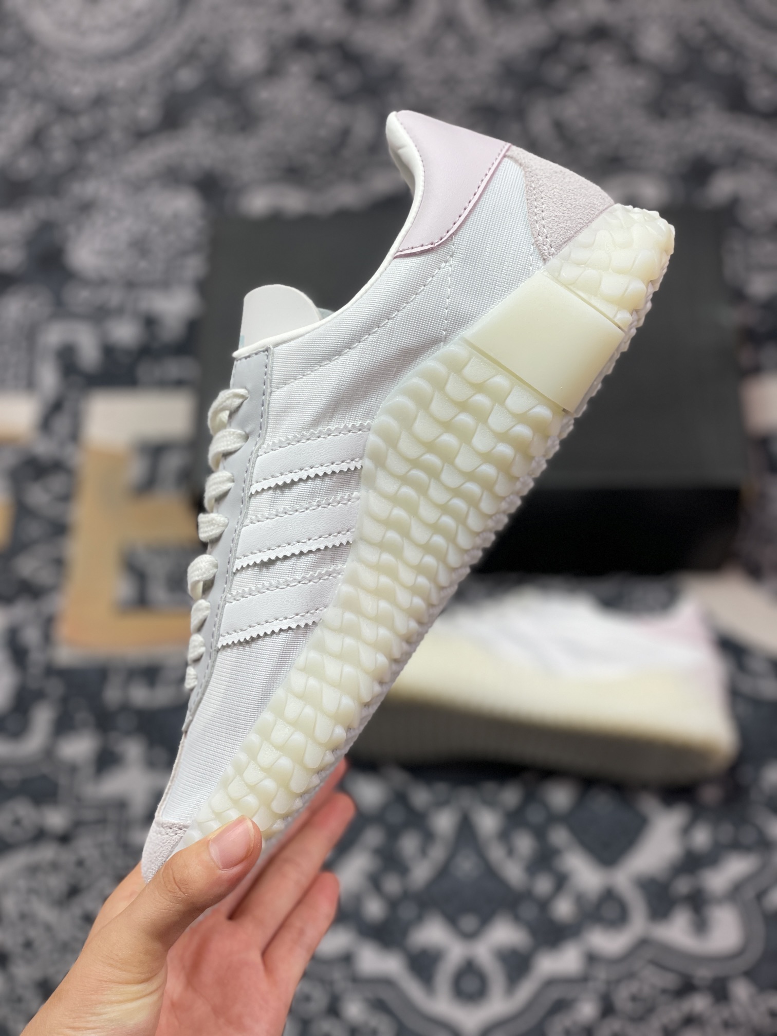 阿迪达斯adidas Kamanda Country Low”White Grey Pink”卡曼达混合慢跑鞋“白灰淡粉”G27825