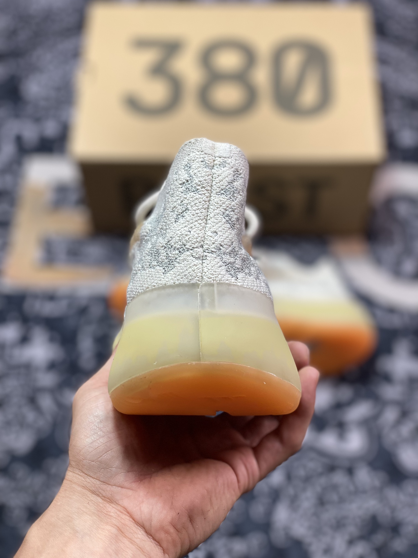 优选  阿迪Yeezy 380 Boost 侃爷椰子380 ” Yecoraite Reflective ” 蜜桃粉 满天星 GY2649