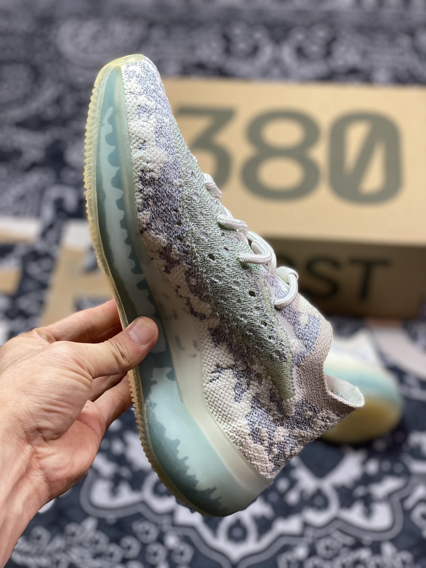 优选  AD 阿迪Yeezy 380 Boost 侃爷椰子380 ” Alien” 蓝色外星人 天使 GW0304