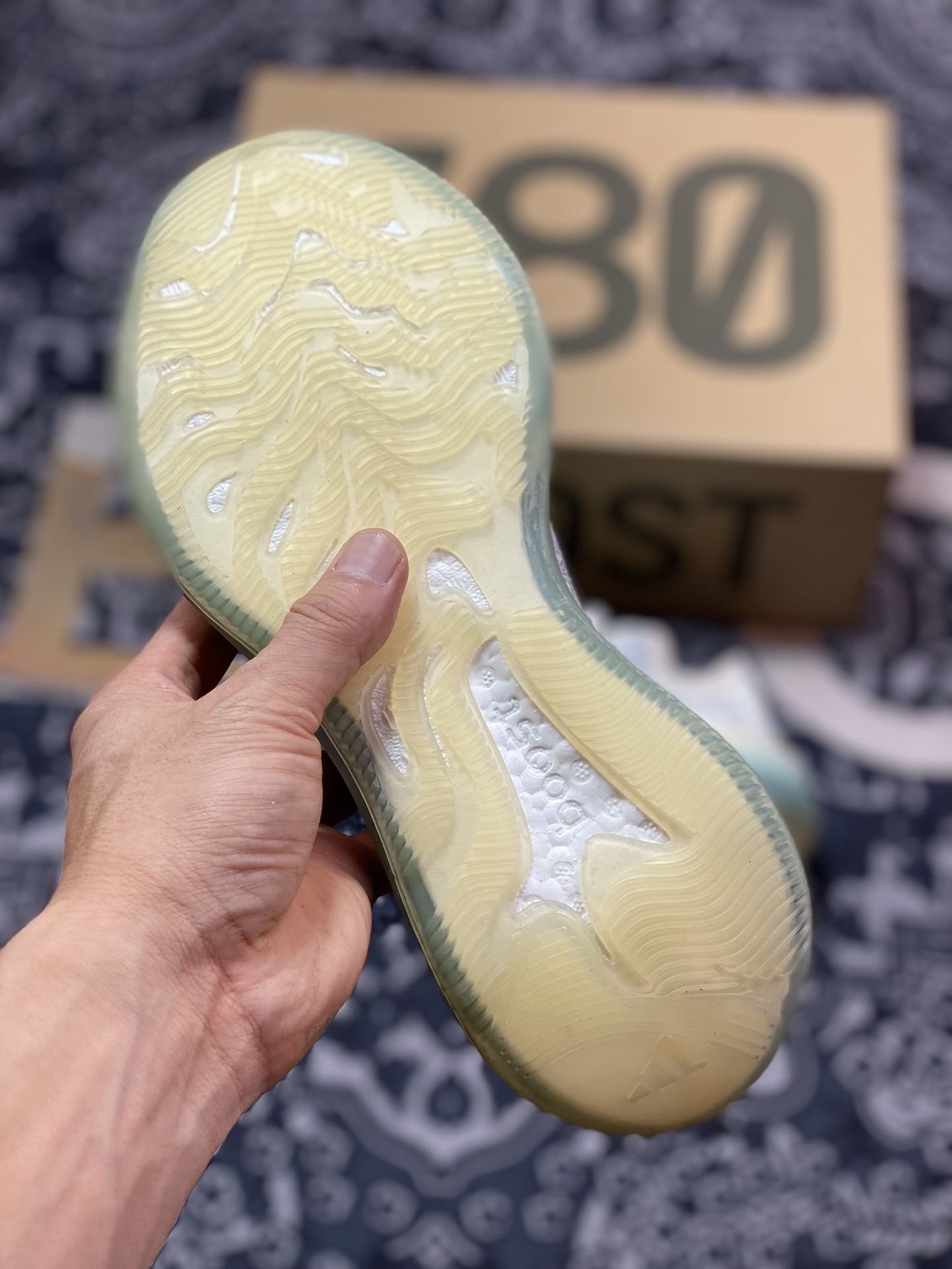 优选  AD 阿迪Yeezy 380 Boost 侃爷椰子380 ” Alien” 蓝色外星人 天使 GW0304