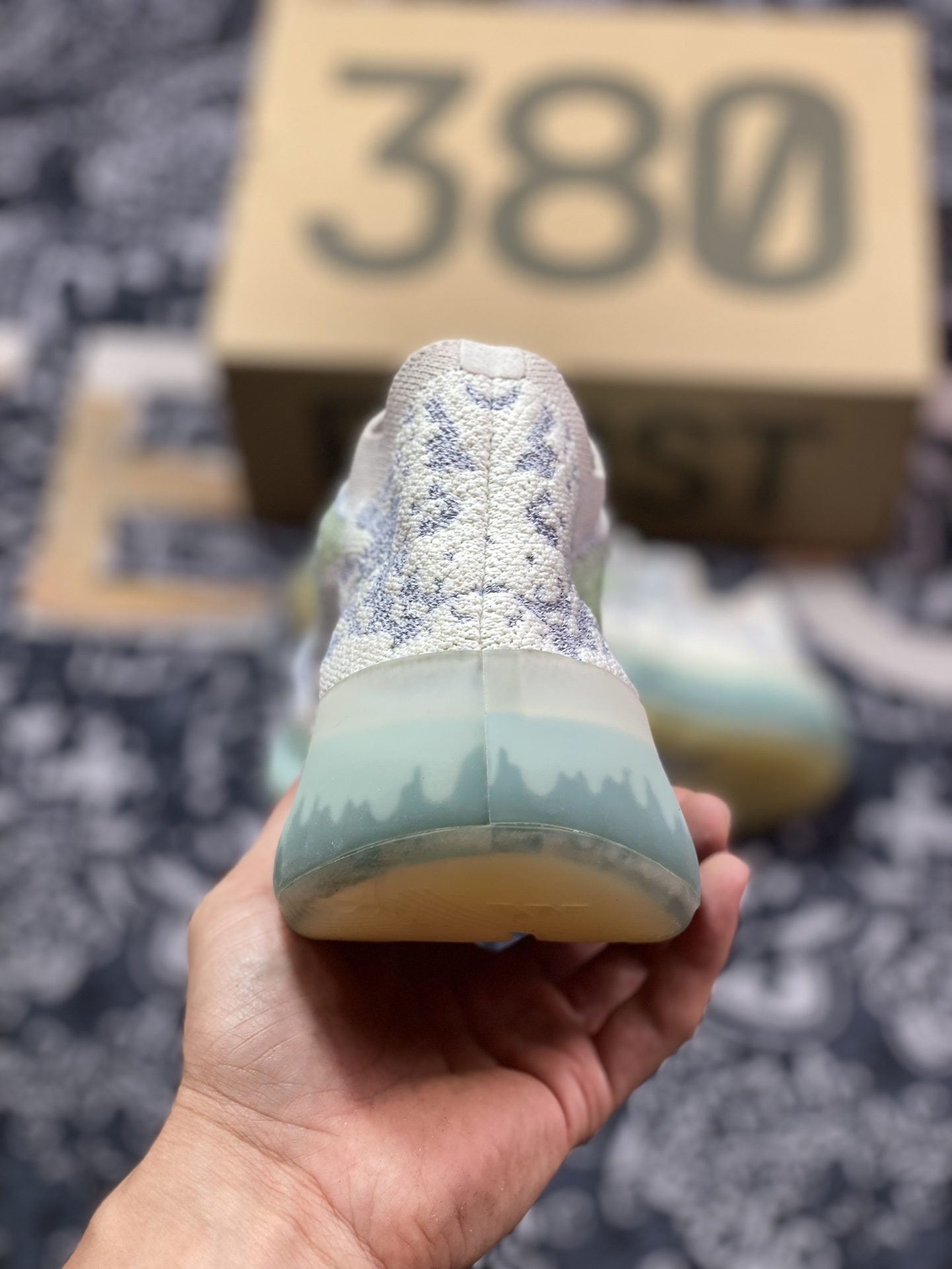 优选  AD 阿迪Yeezy 380 Boost 侃爷椰子380 ” Alien” 蓝色外星人 天使 GW0304