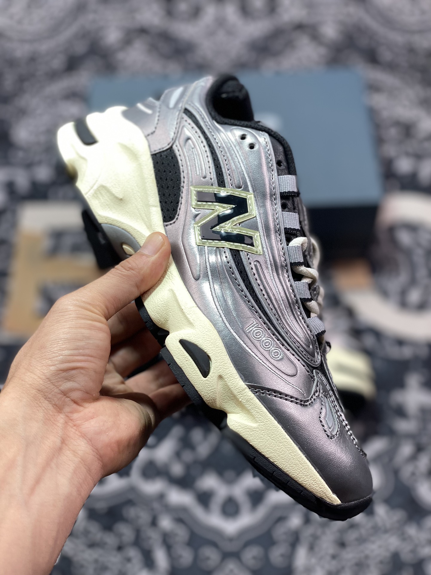 新百伦New Balance M1000”Silver Metallic”系列低帮慢跑鞋“金属钛钢银黑”M1000SL