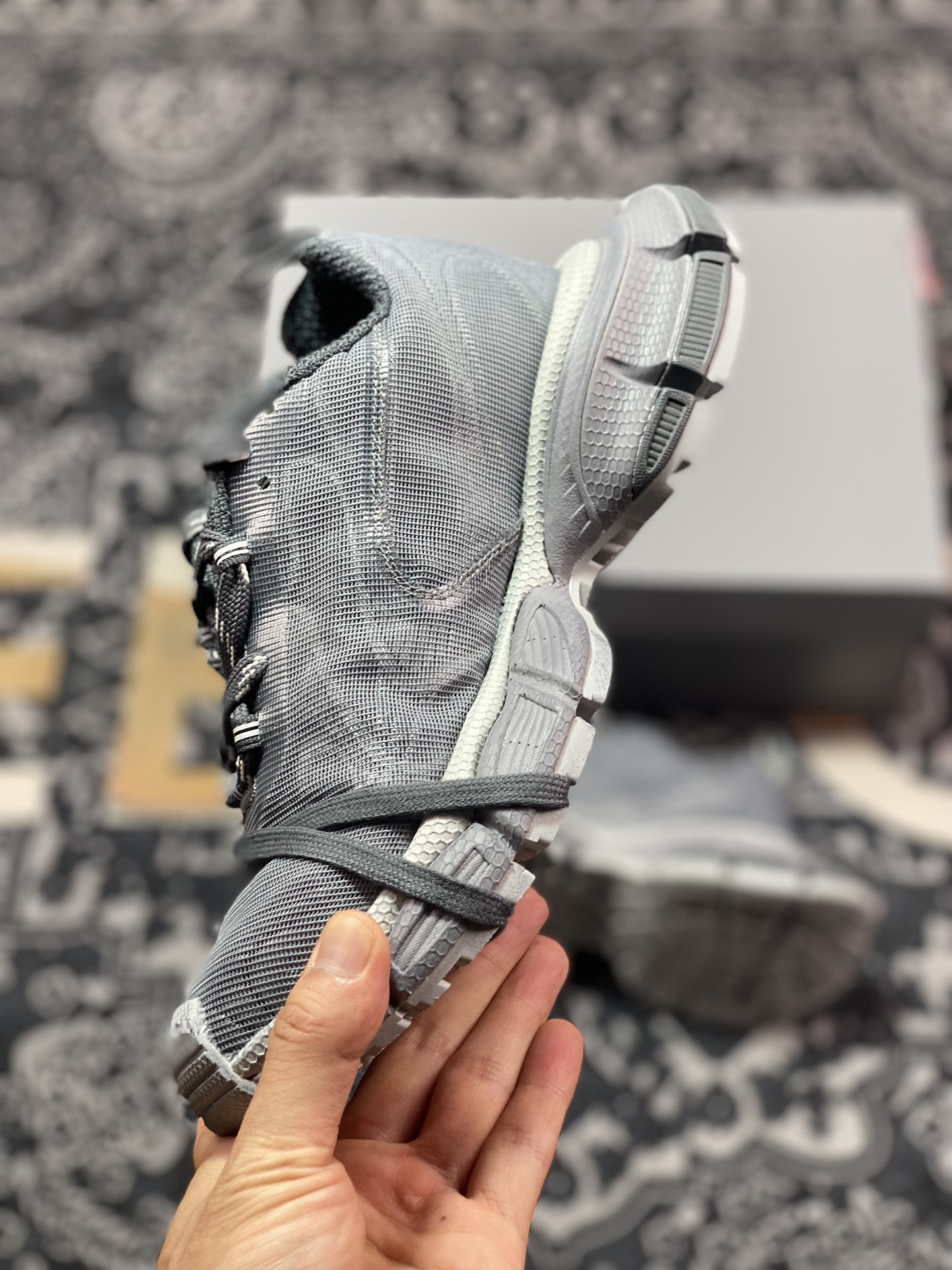 巴黎世家BALENCIAGA 3XL Sneakers 3+系列低帮慢跑鞋“网布深灰水泥灰”734734 W2SM3 1010