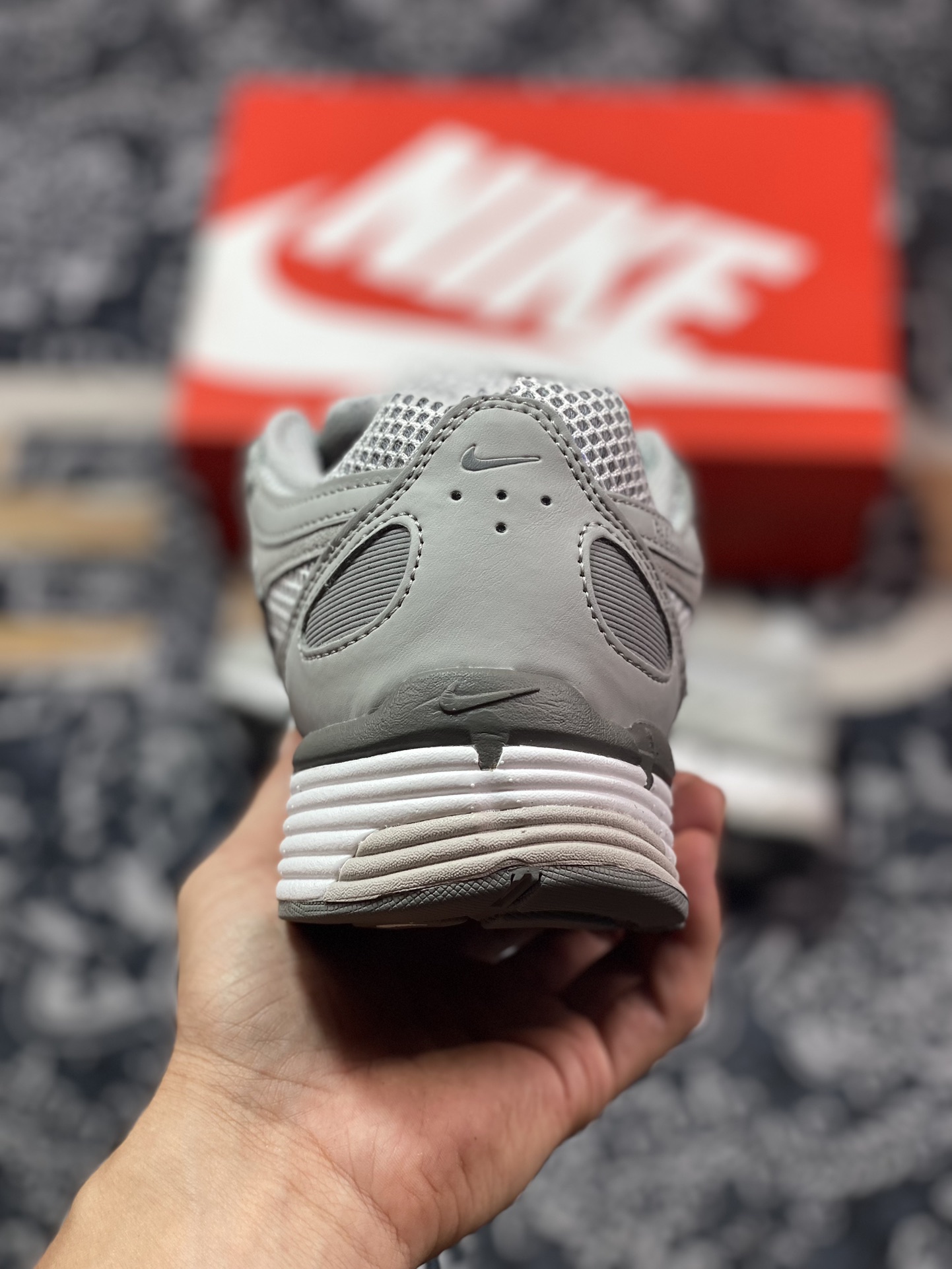 耐克Nike P-6000 Premium”Light Iron Grey”系列低帮慢跑鞋“岩石灰铁灰”FN6837-012