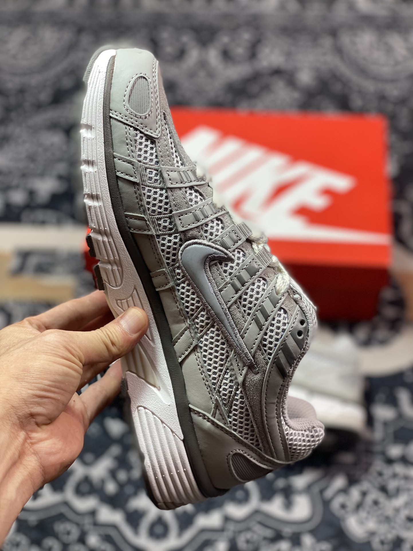 耐克Nike P-6000 Premium”Light Iron Grey”系列低帮慢跑鞋“岩石灰铁灰”FN6837-012