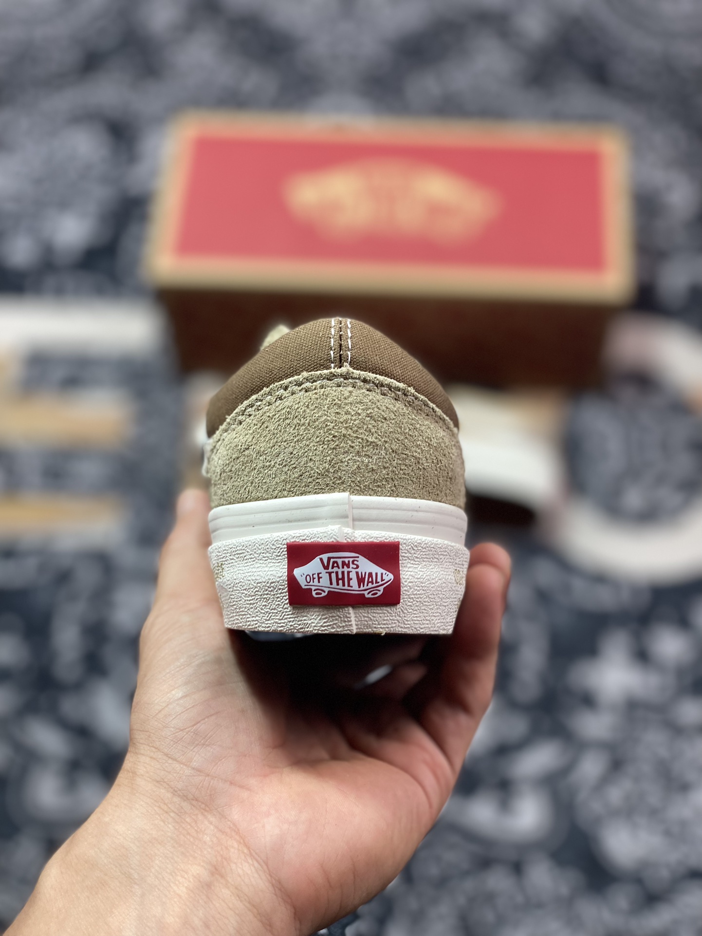 Mark SBTG x Vans 2024 亚洲艺术家联名系列  VN000CT84MG