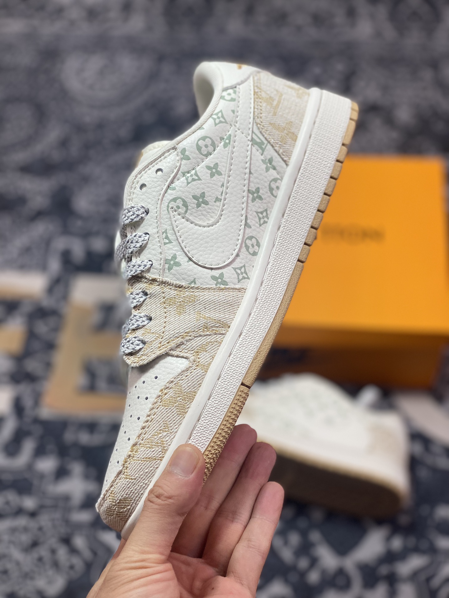 Fragment x TS x Air Jordan 1 Low x LV 三方联名倒钩低帮  SJ2068-009