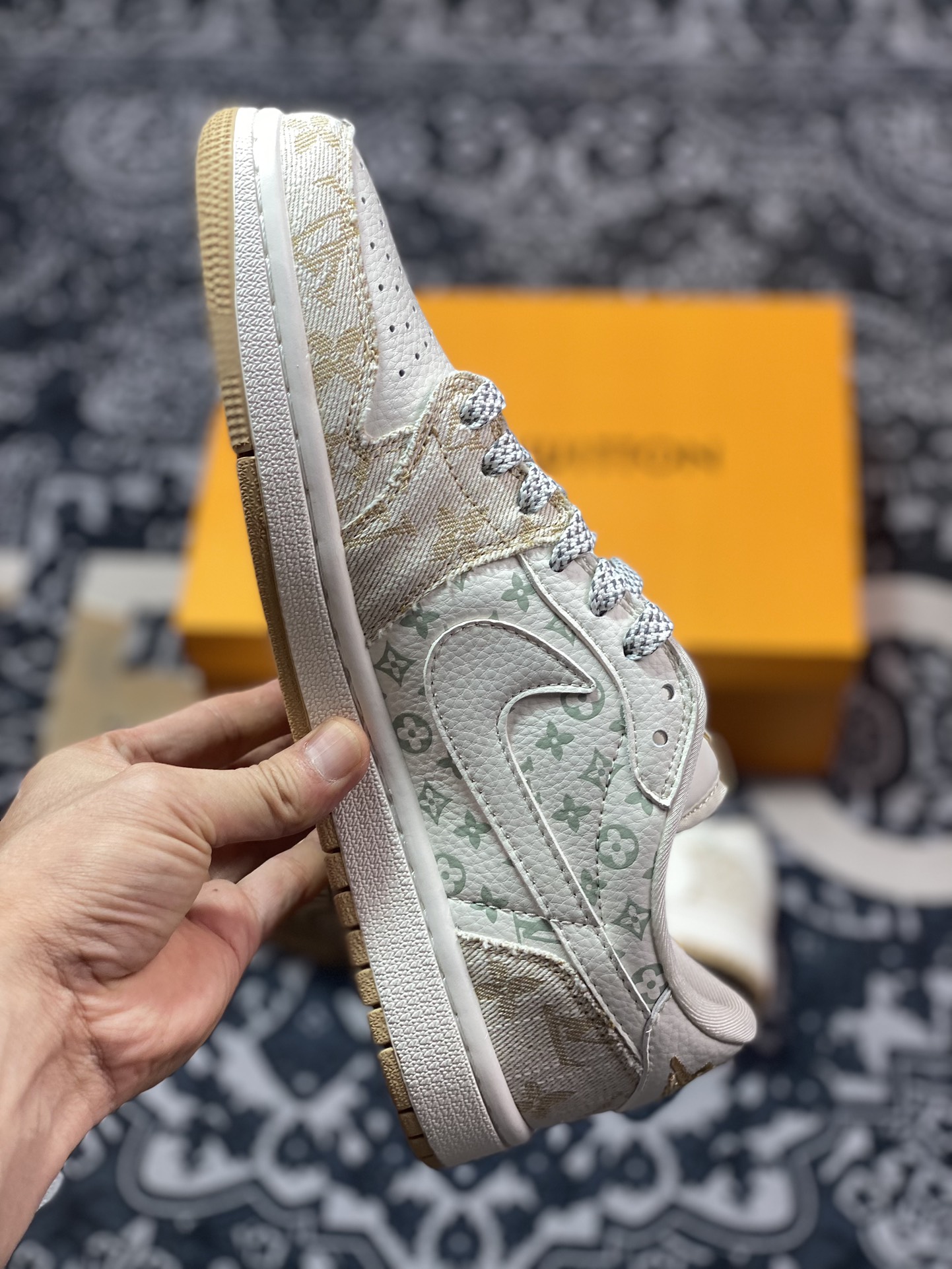 Fragment x TS x Air Jordan 1 Low x LV 三方联名倒钩低帮  SJ2068-009