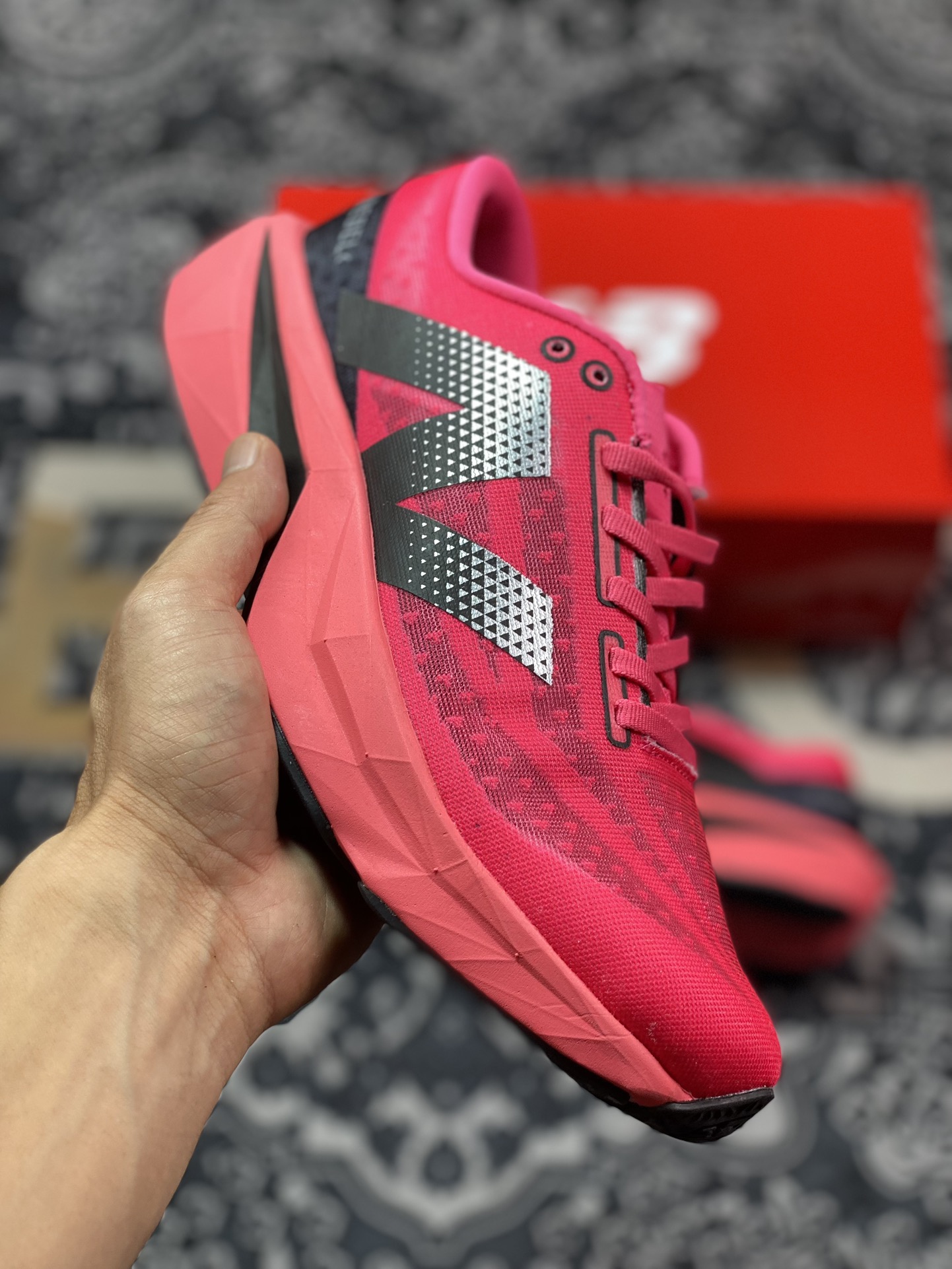 New Balance NB Fresh Foam Evoz v2舒适耐磨低帮跑步鞋   MRCXWG4