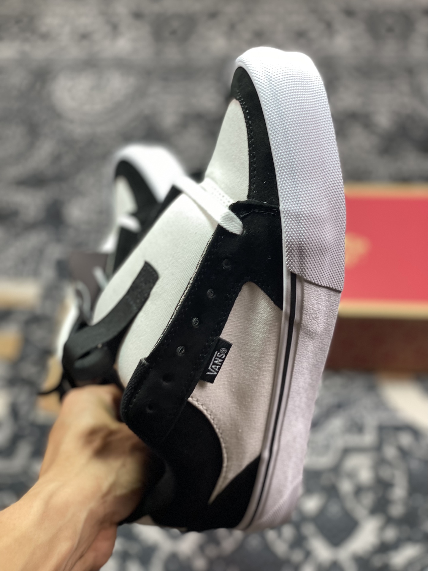 Vans Chukka Push 官方新款 时尚舒适防滑低帮休闲板鞋 VN000CZWBA2 黑白 VN000CZWBKA 黑色 VN000CZWJVY 白色