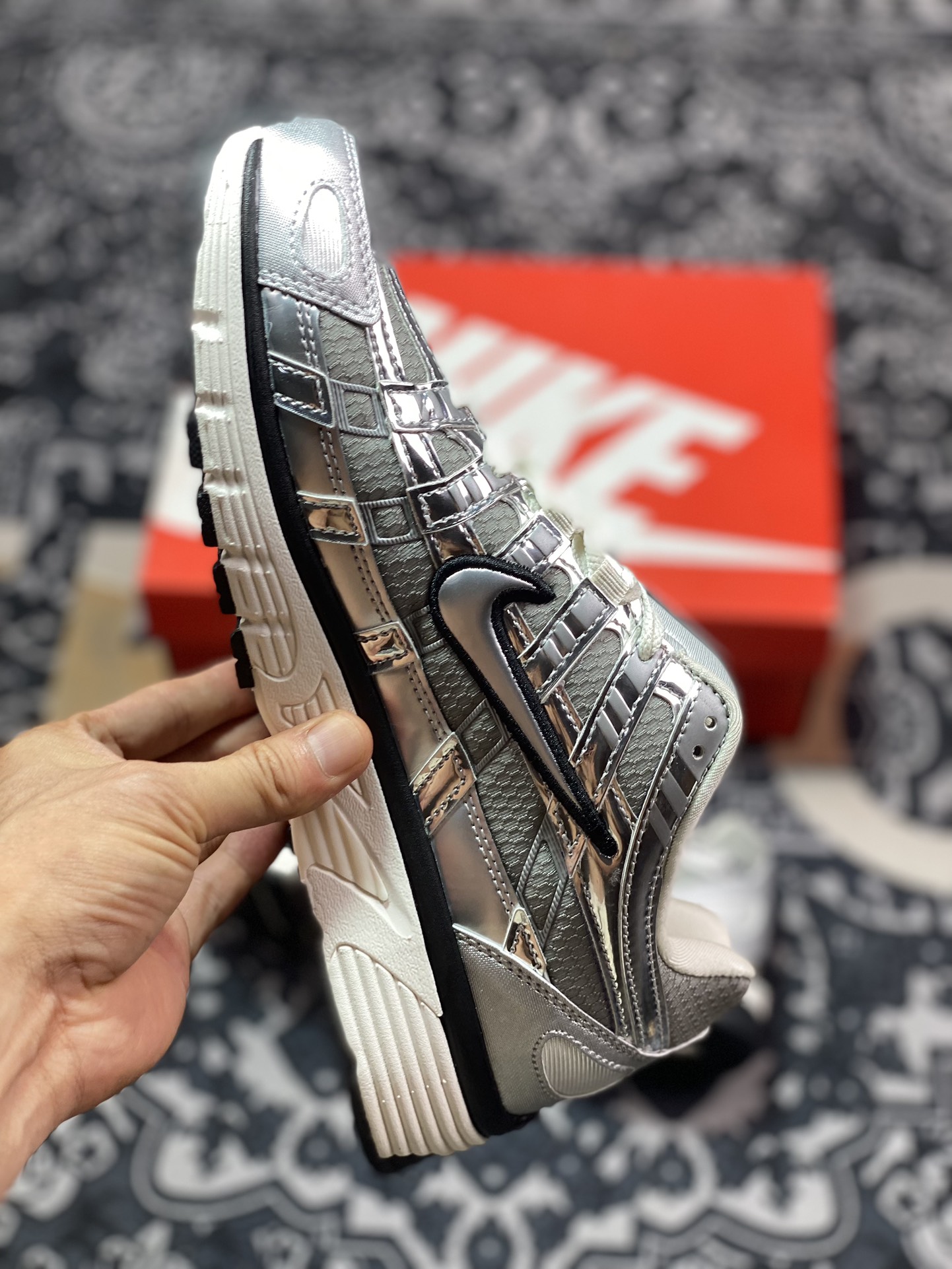 耐克Nike P-6000 Premium”Metallic Silver”系列低帮复古慢跑鞋“金属液态银黑”CN0149-001