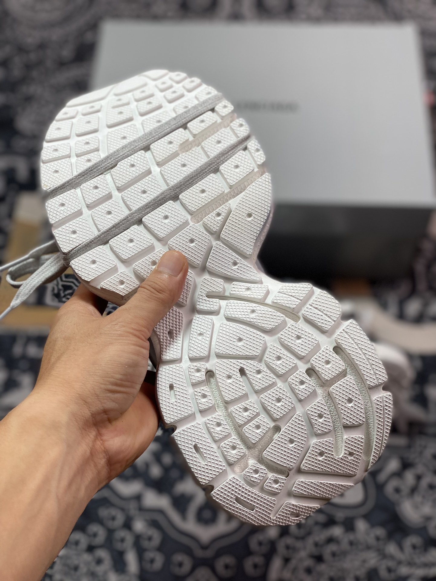 巴黎世家BALENCIAGA 3XL Sneakers 3+系列低帮复古阔慢跑鞋“透明网纱金属银白”734731 W3XL2 0120