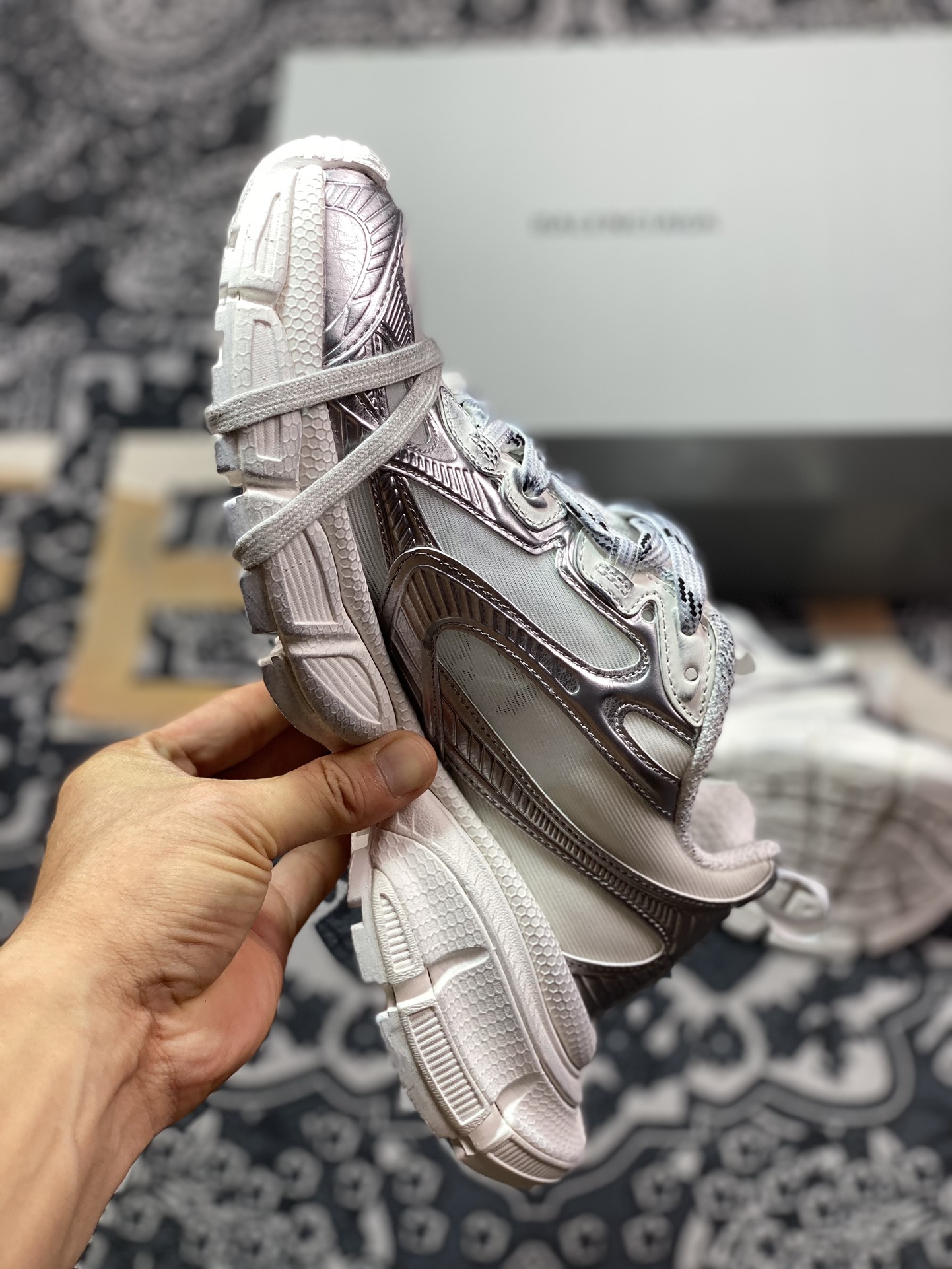 巴黎世家BALENCIAGA 3XL Sneakers 3+系列低帮复古阔慢跑鞋“透明网纱金属银白”734731 W3XL2 0120