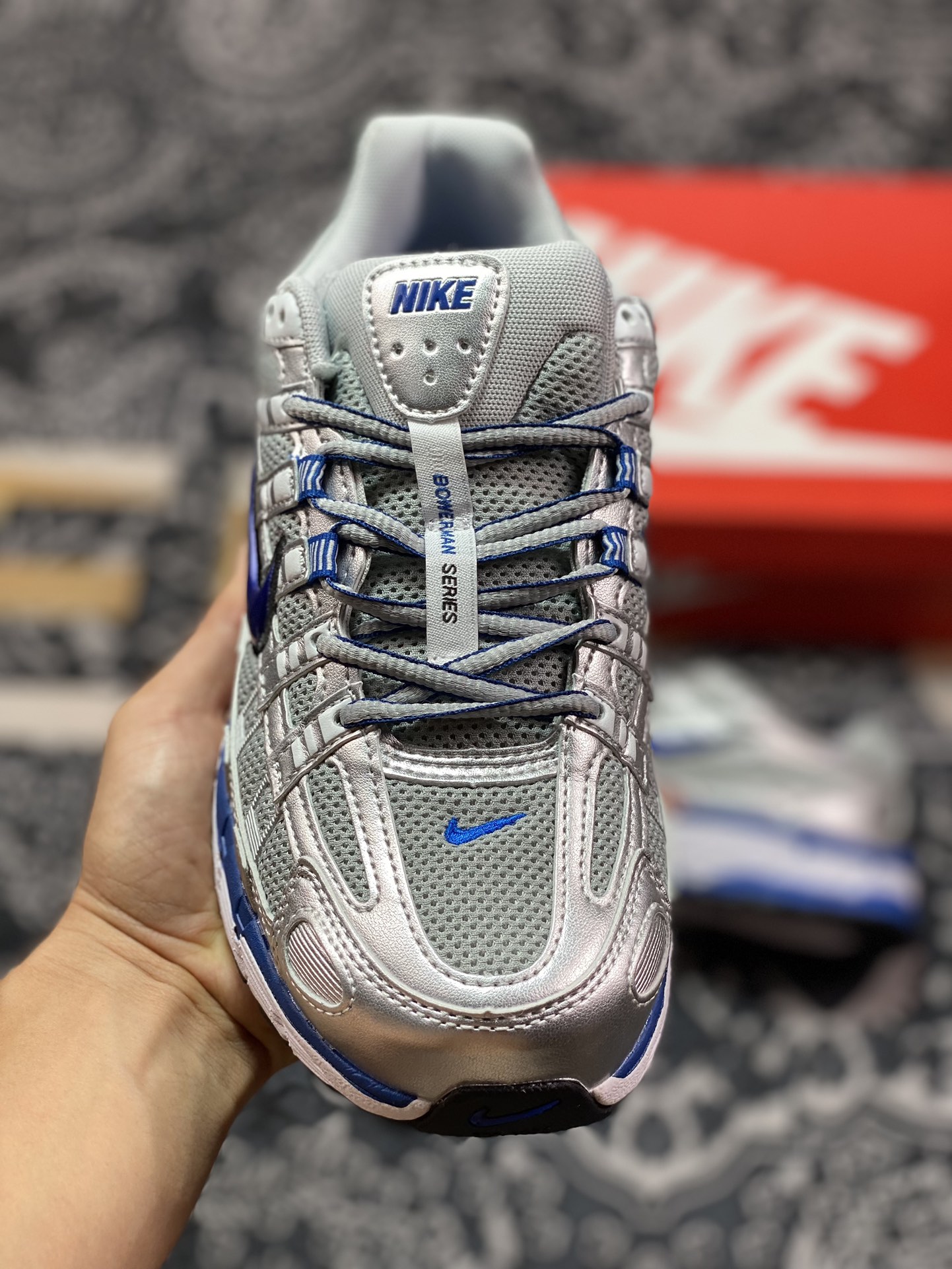 耐克Nike P-6000 Premium”Silver/Laser Blue”系列低帮慢跑鞋“子弹银皇家蓝”BV1021-001