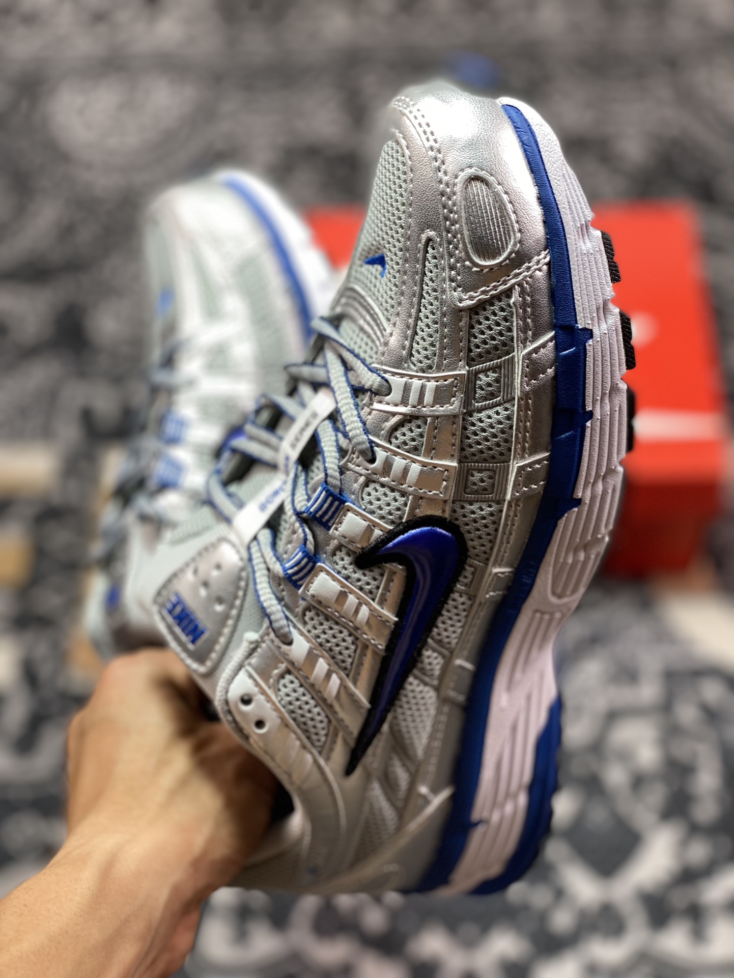 耐克Nike P-6000 Premium”Silver/Laser Blue”系列低帮慢跑鞋“子弹银皇家蓝”BV1021-001