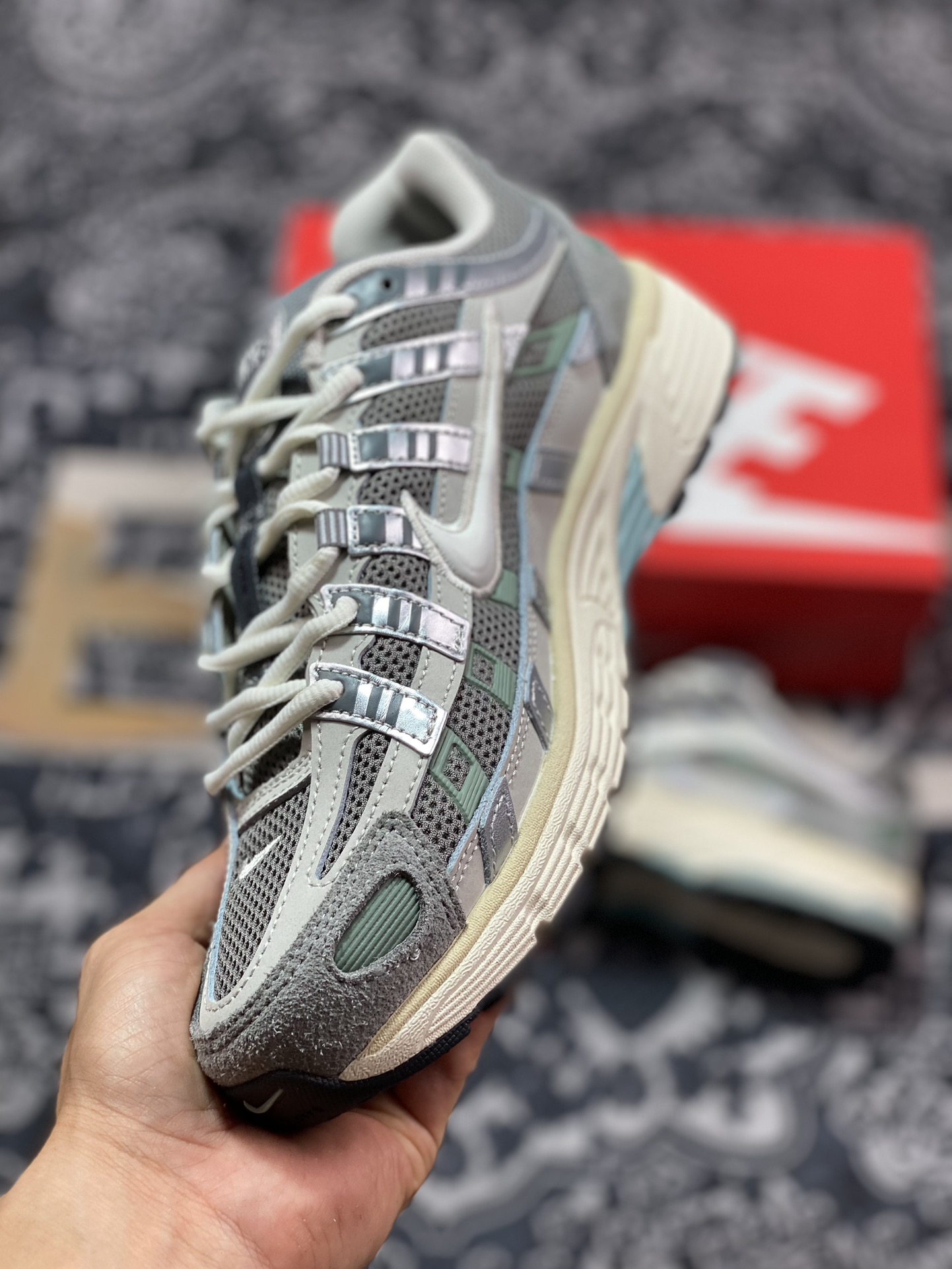 耐克Nike P-6000”Flat Pewter Light Iron ”系列低帮舒适慢跑鞋“深灰银椰奶白”FN7509-029