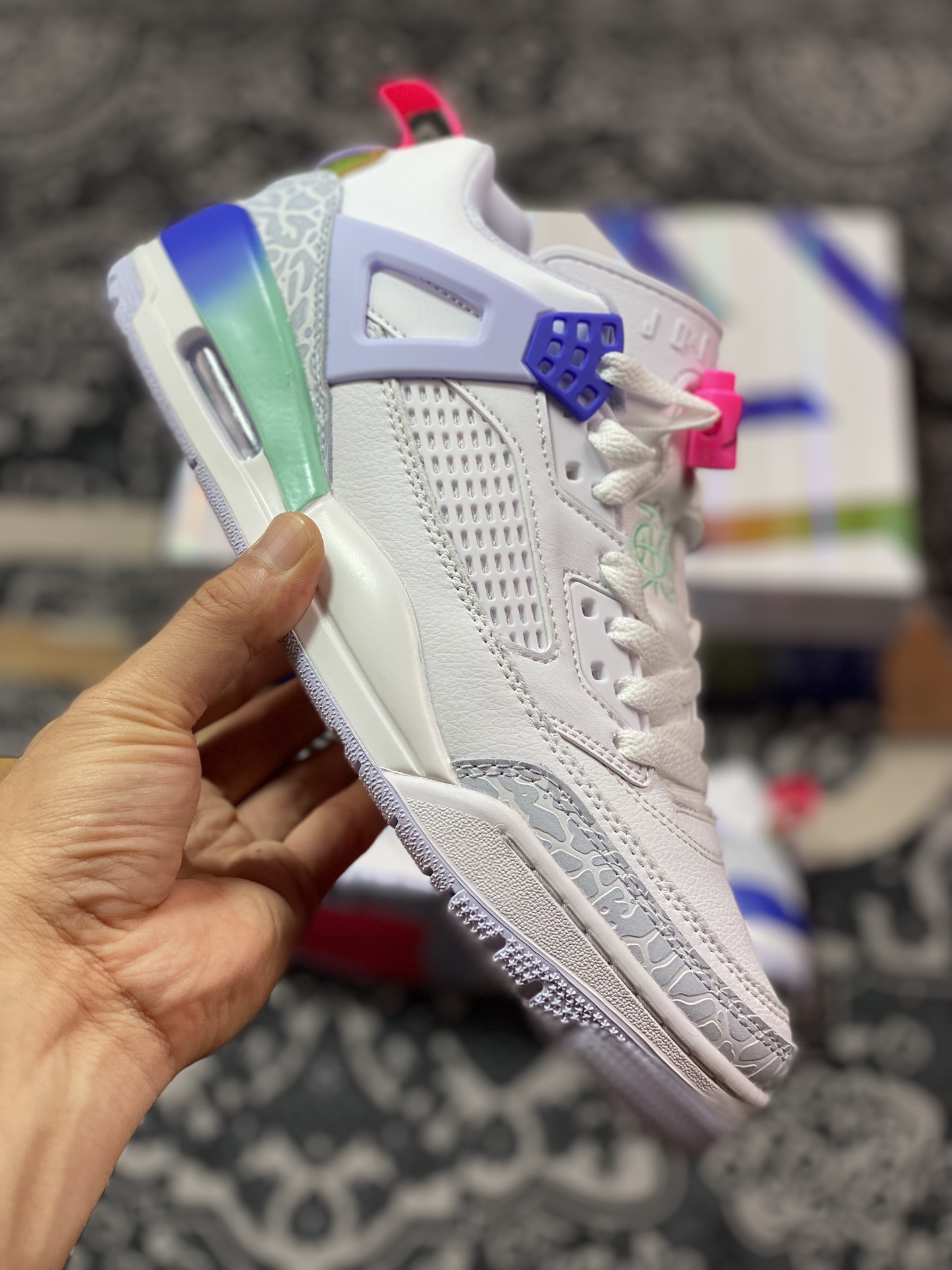 耐克Nike Air Jordan Spizike Low”White Obsidian”斯派克李混合系列低帮篮球鞋“白蓝粉东单”HF5758-151