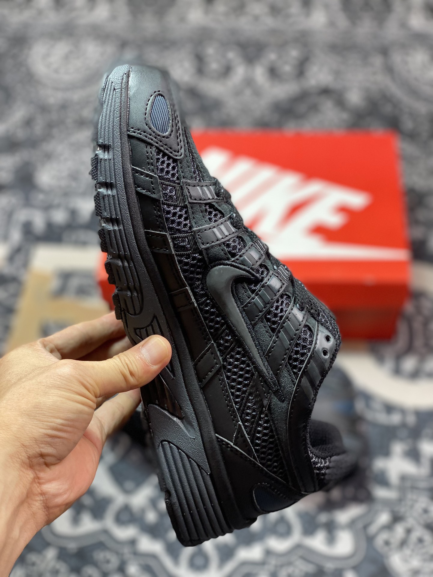 耐克Nike P-6000 Premium”Triple Black ”系列低帮复古老爹风慢跑鞋“全黑武士”FQ8732-010