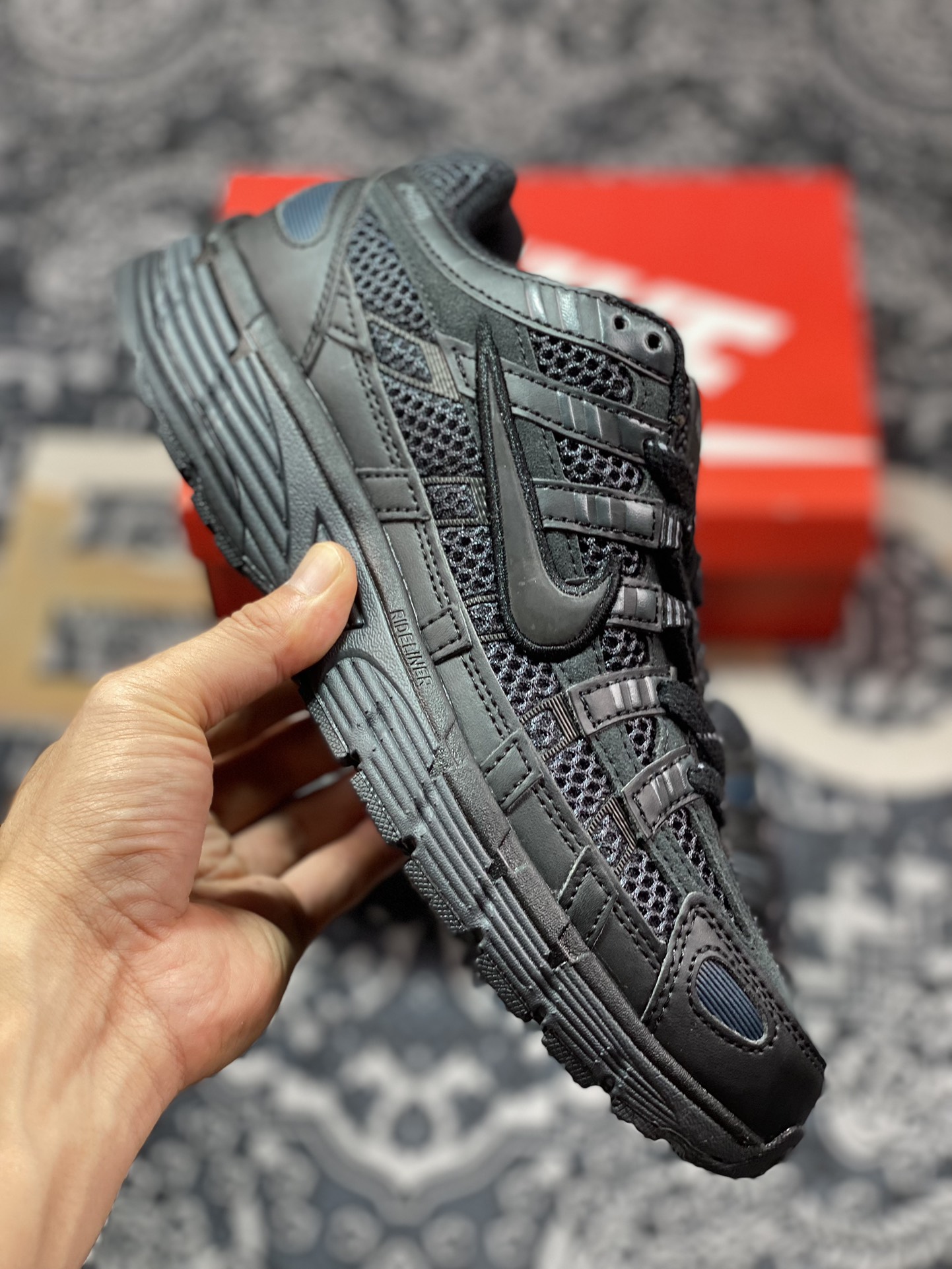 耐克Nike P-6000 Premium”Triple Black ”系列低帮复古老爹风慢跑鞋“全黑武士”FQ8732-010